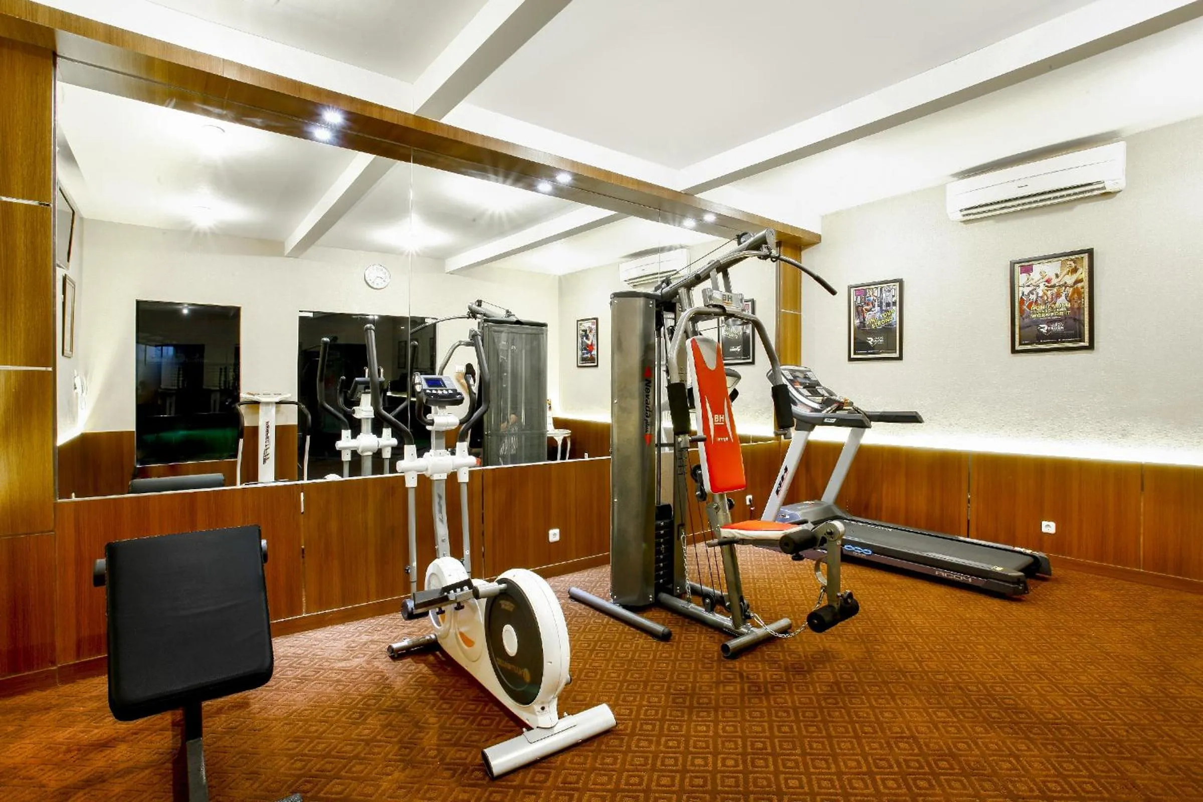 Fitness centre/facilities in Grand Inna Tunjungan Hotel Surabaya
