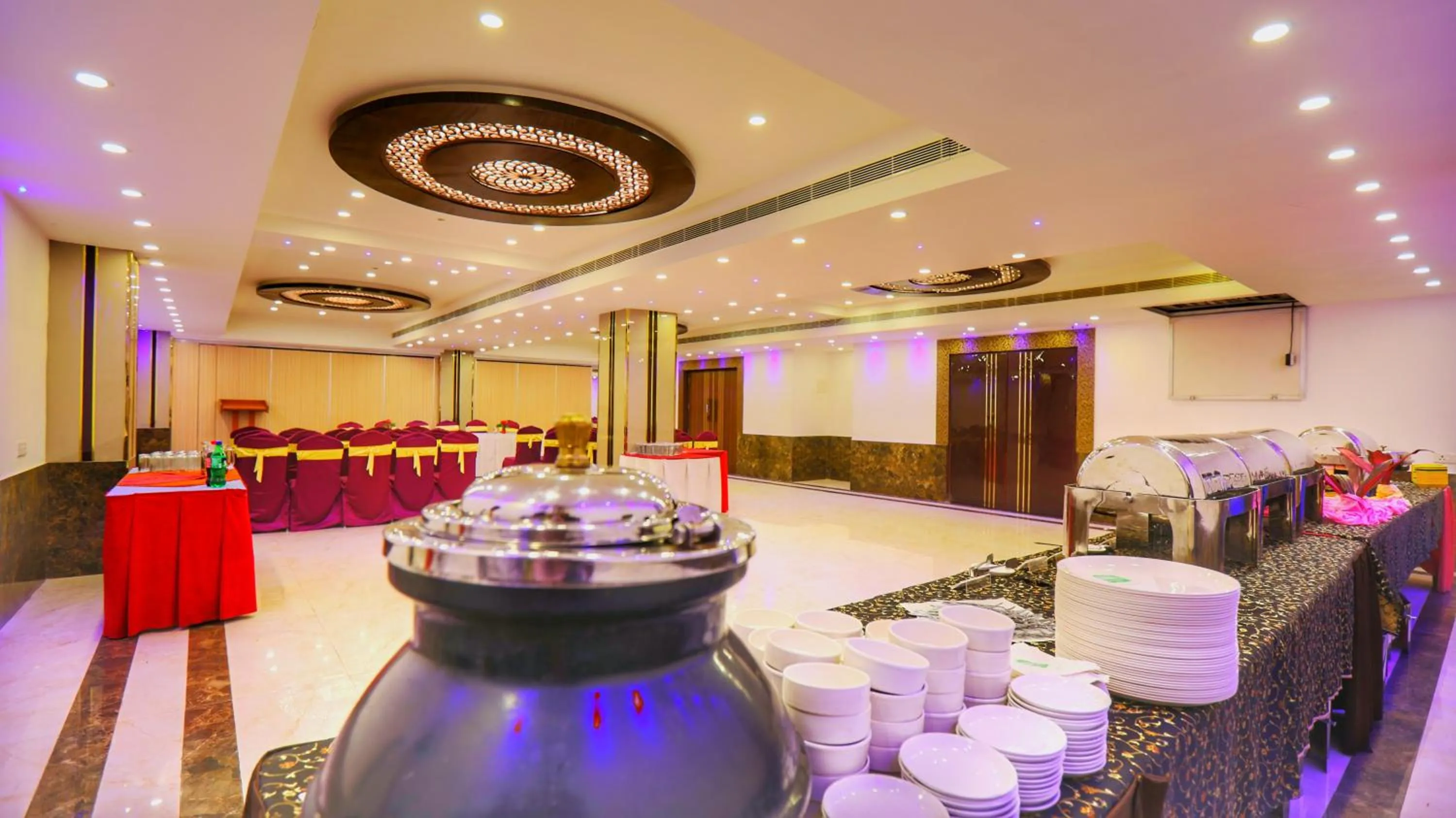 Meeting/conference room in Quality Inn Sabari