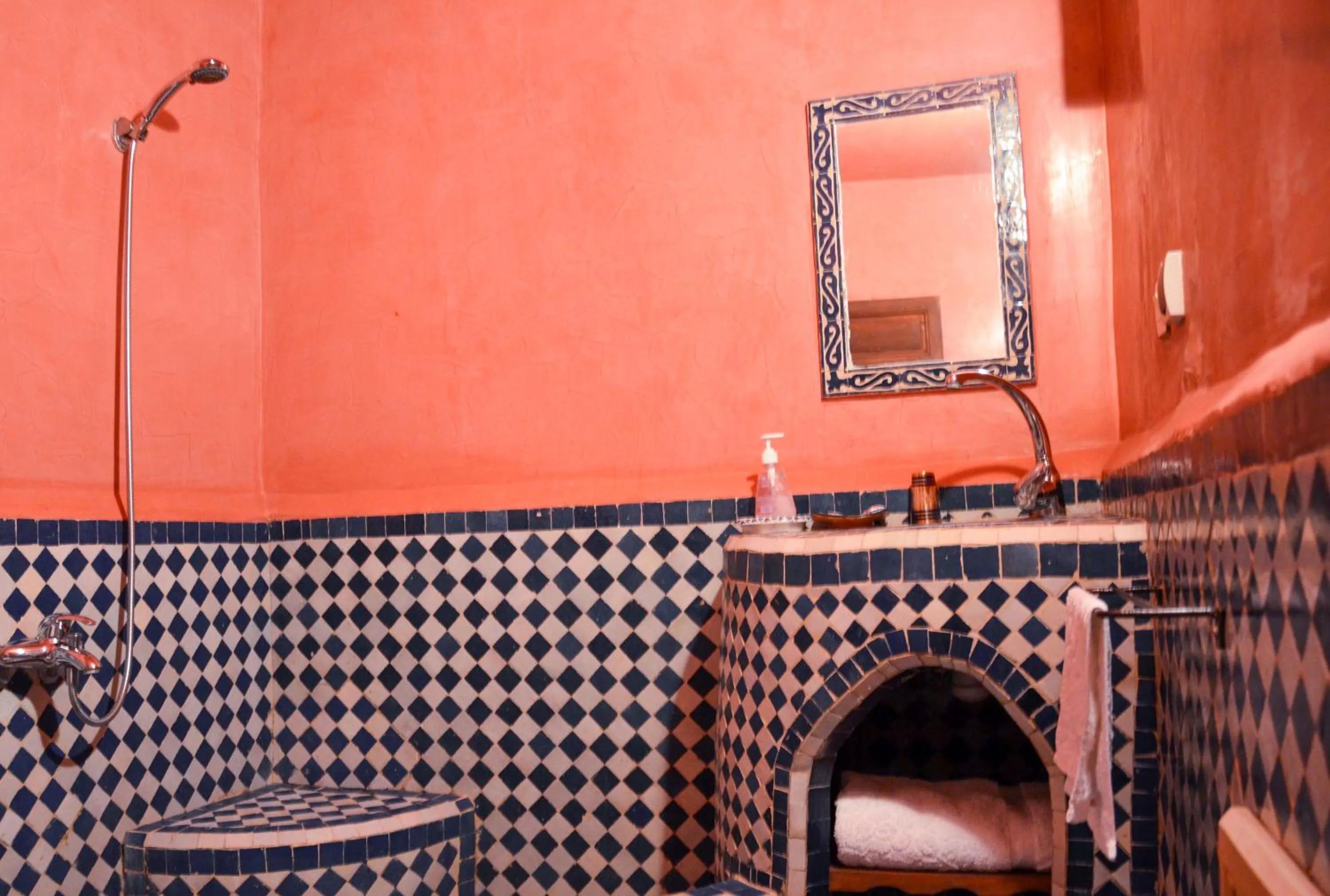 Shower in Riad Le Patio De Fes