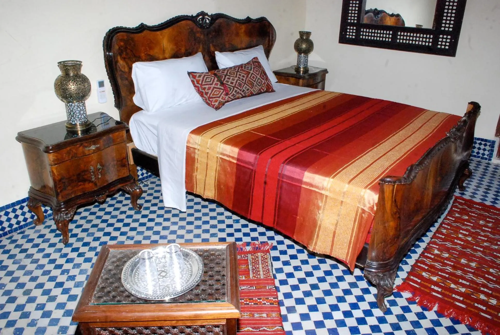 Bed in Riad Le Patio De Fes