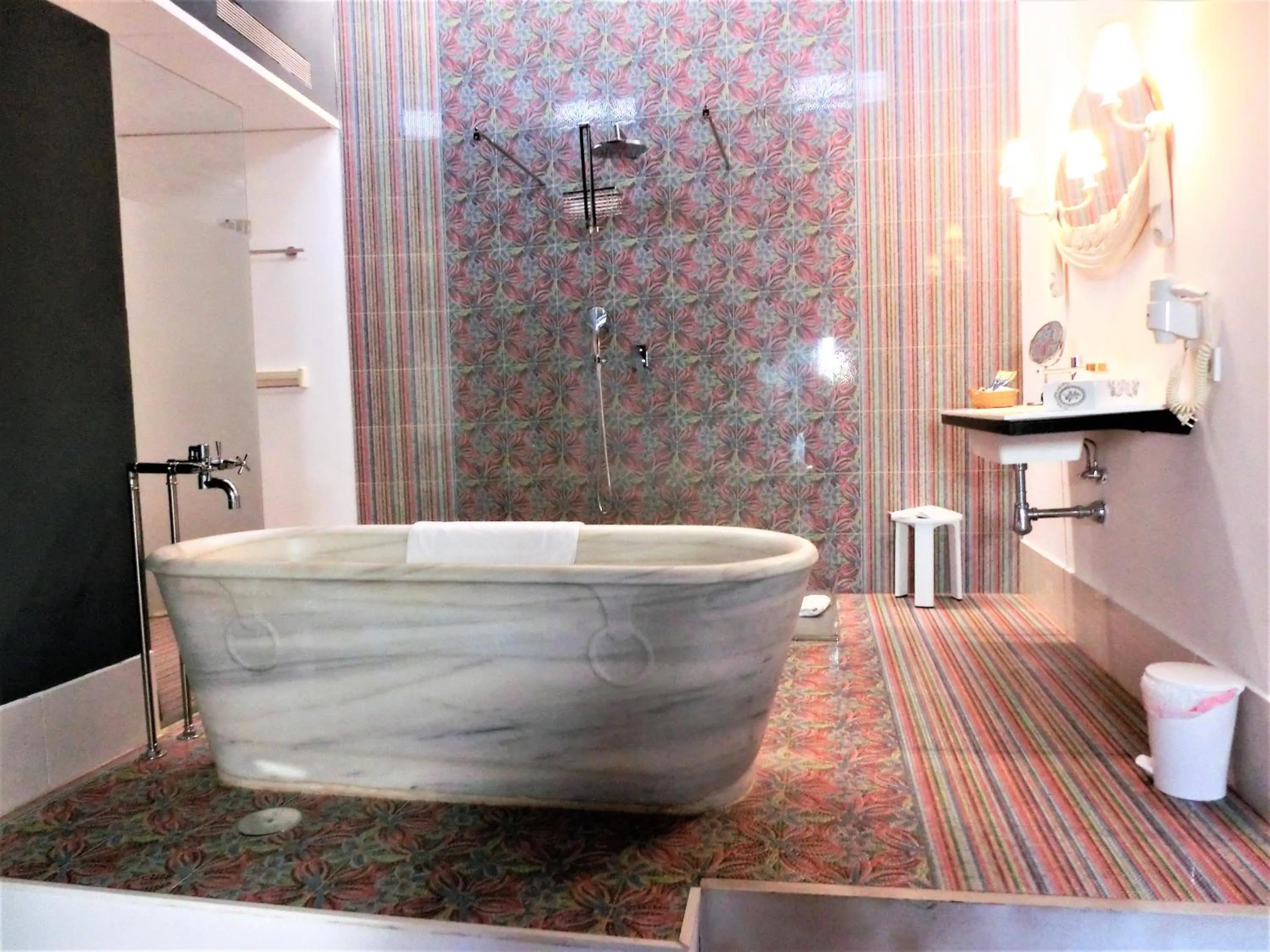 Bathroom in Les Monges Palace Boutique