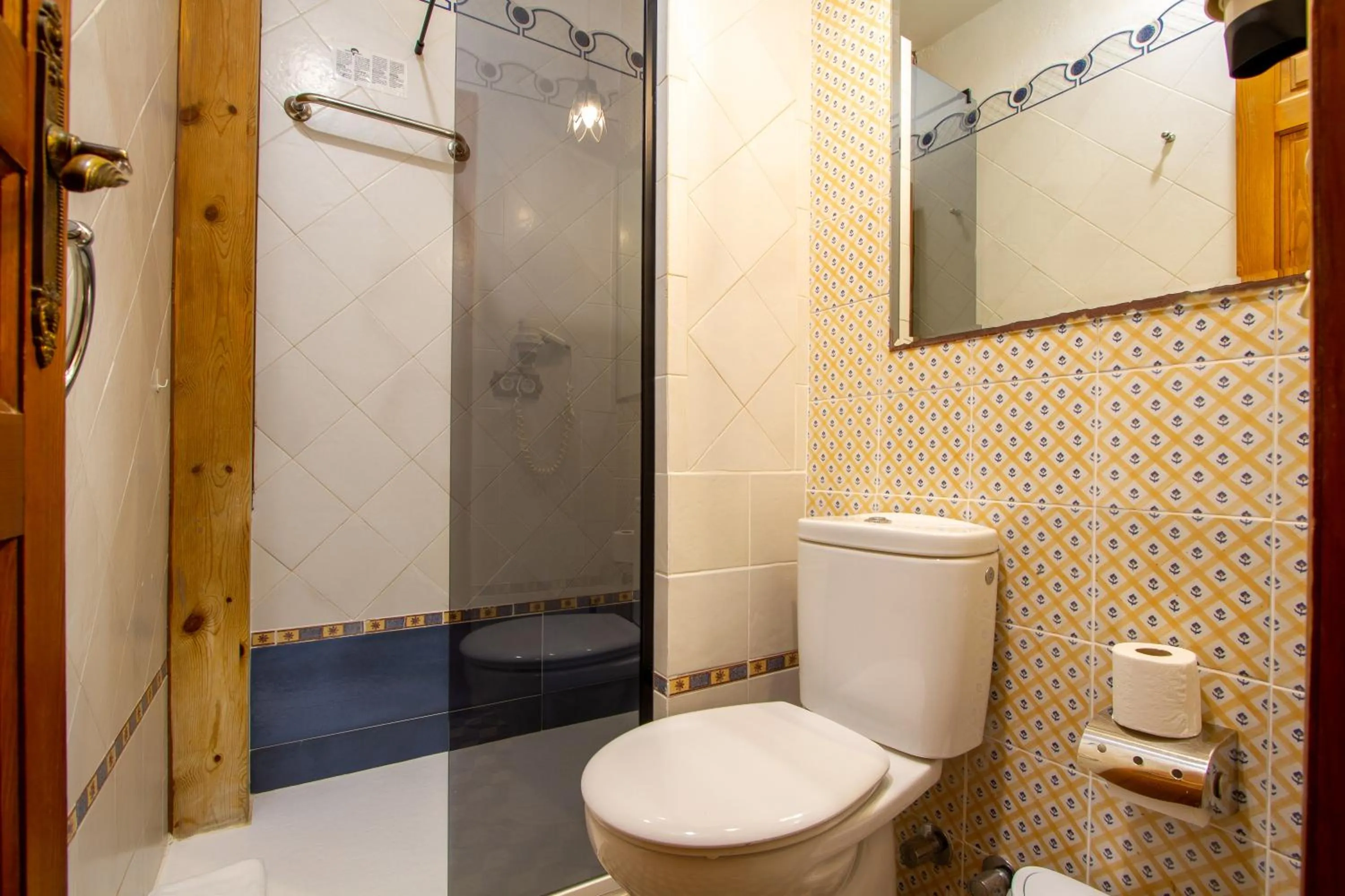 Shower in Les Monges Palace Boutique