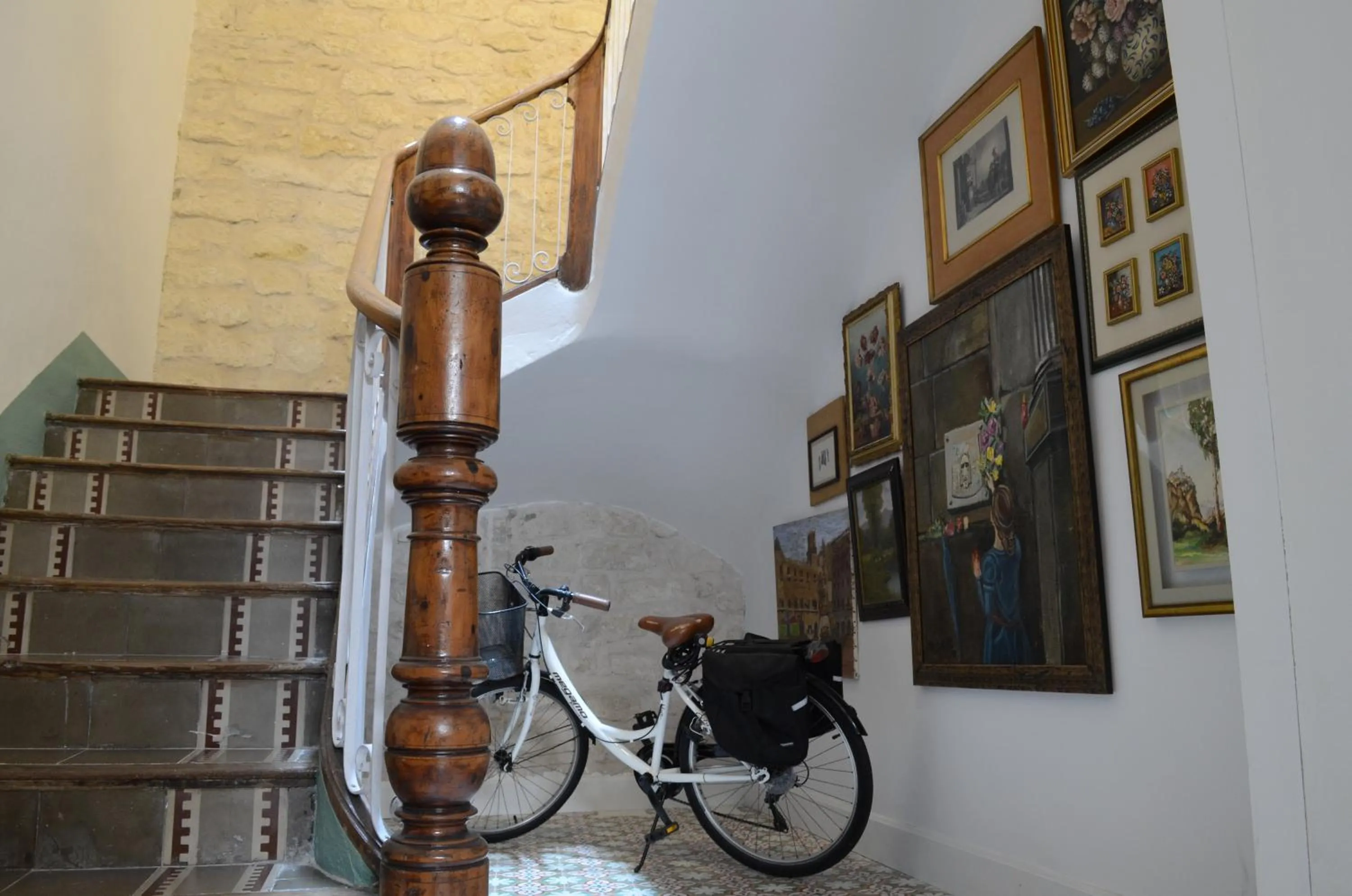 Decorative detail in Les Monges Palace Boutique