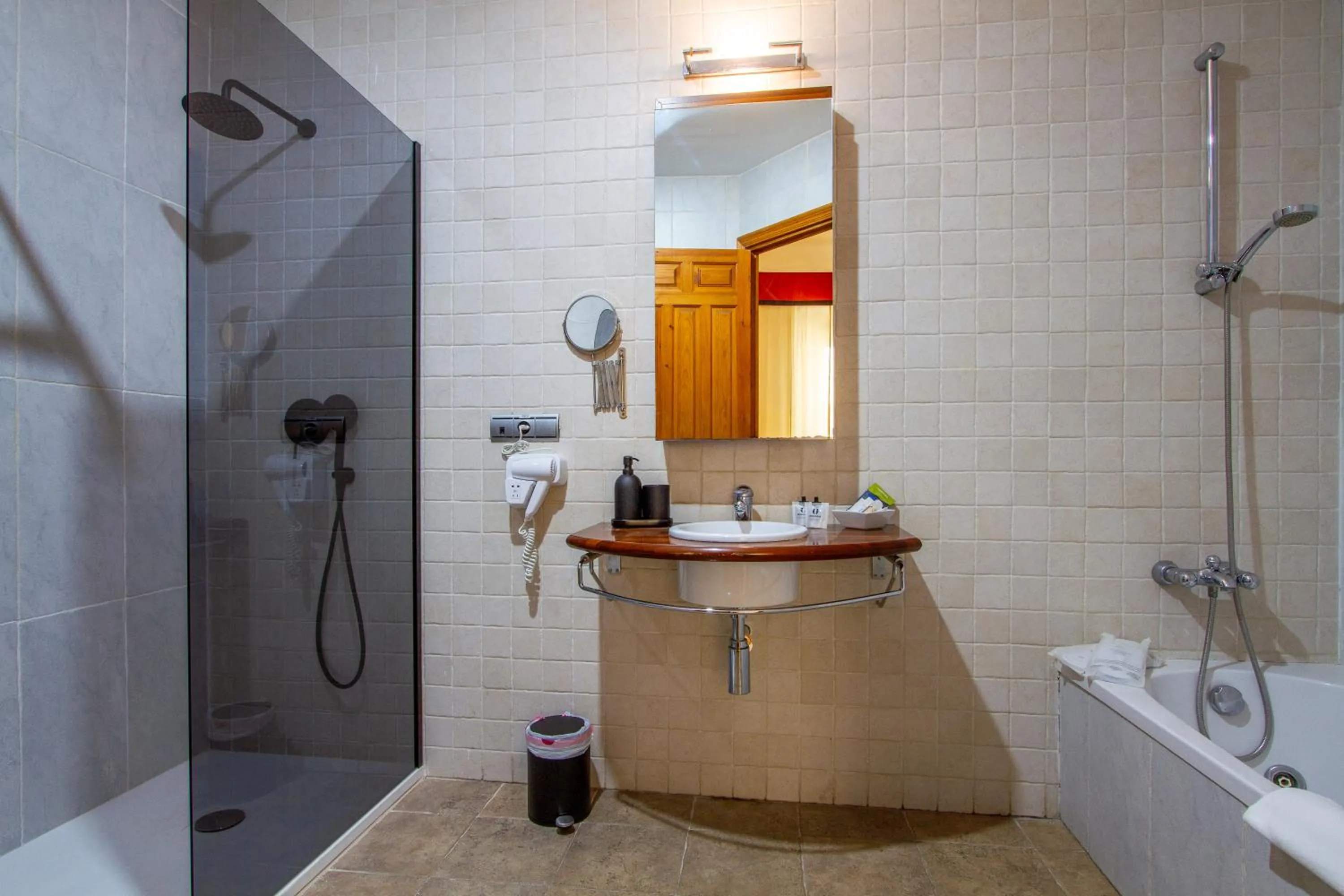 Shower in Les Monges Palace Boutique