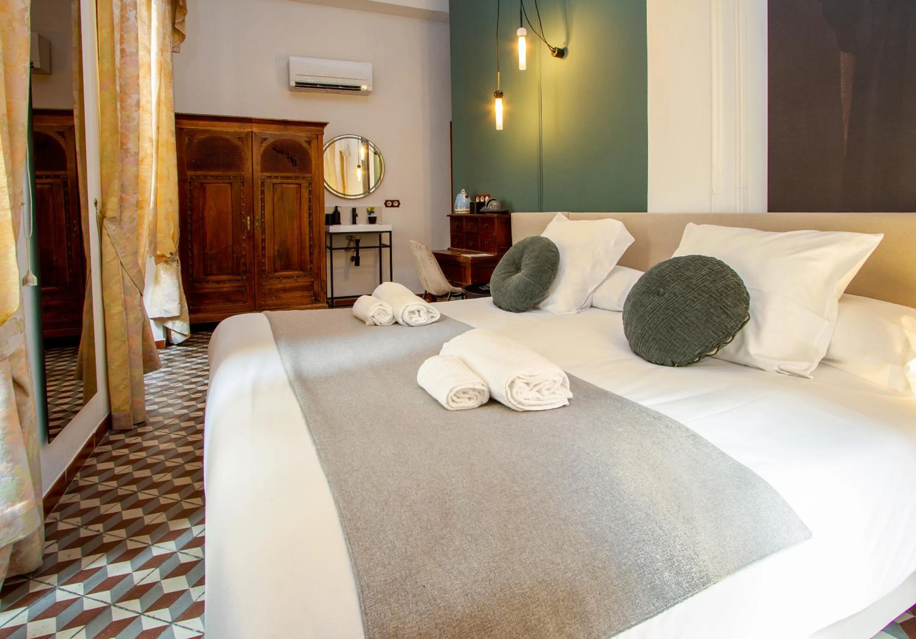 Bed in Les Monges Palace Boutique