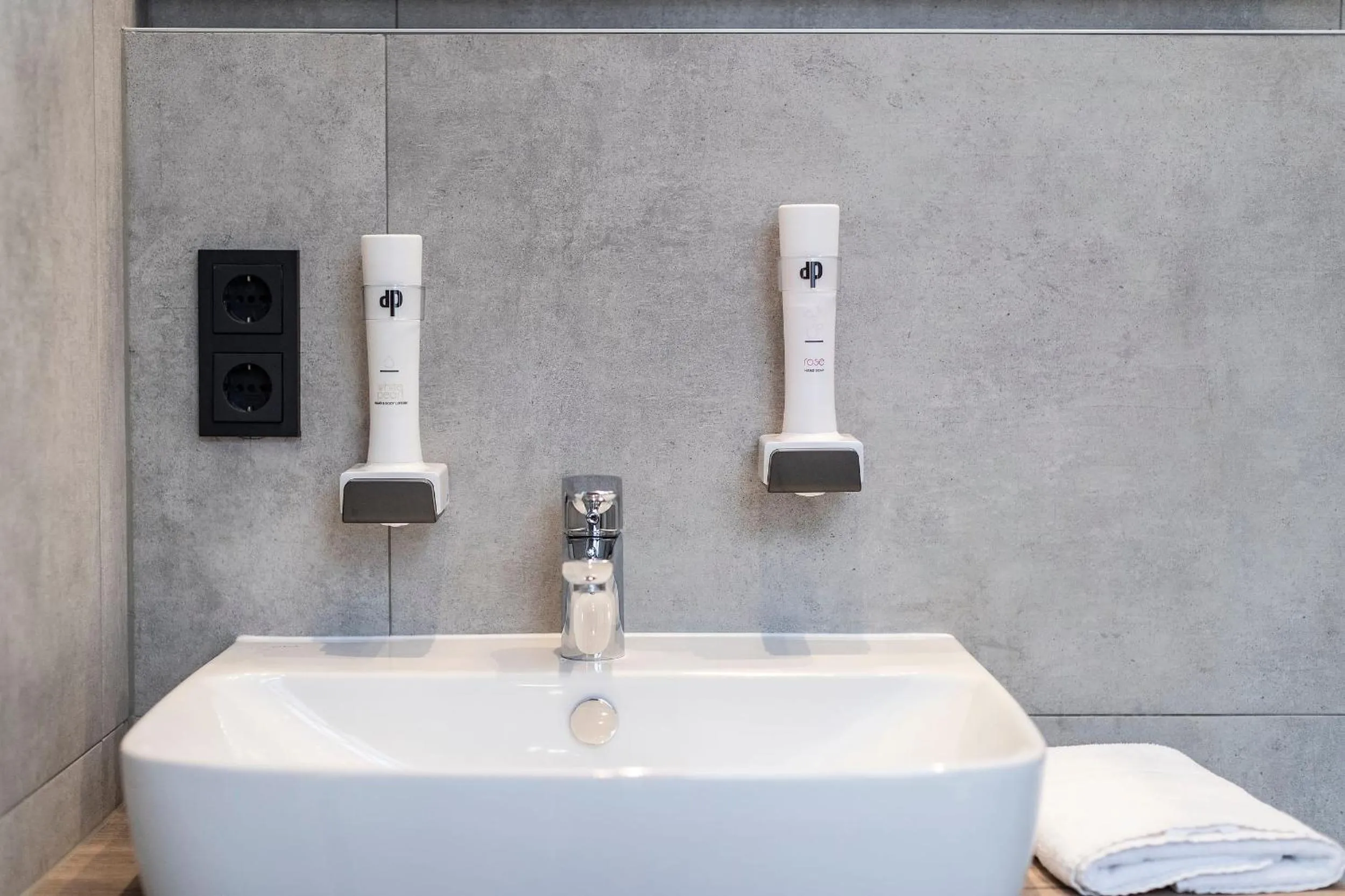 Bathroom in Aparthotel by dasPaul