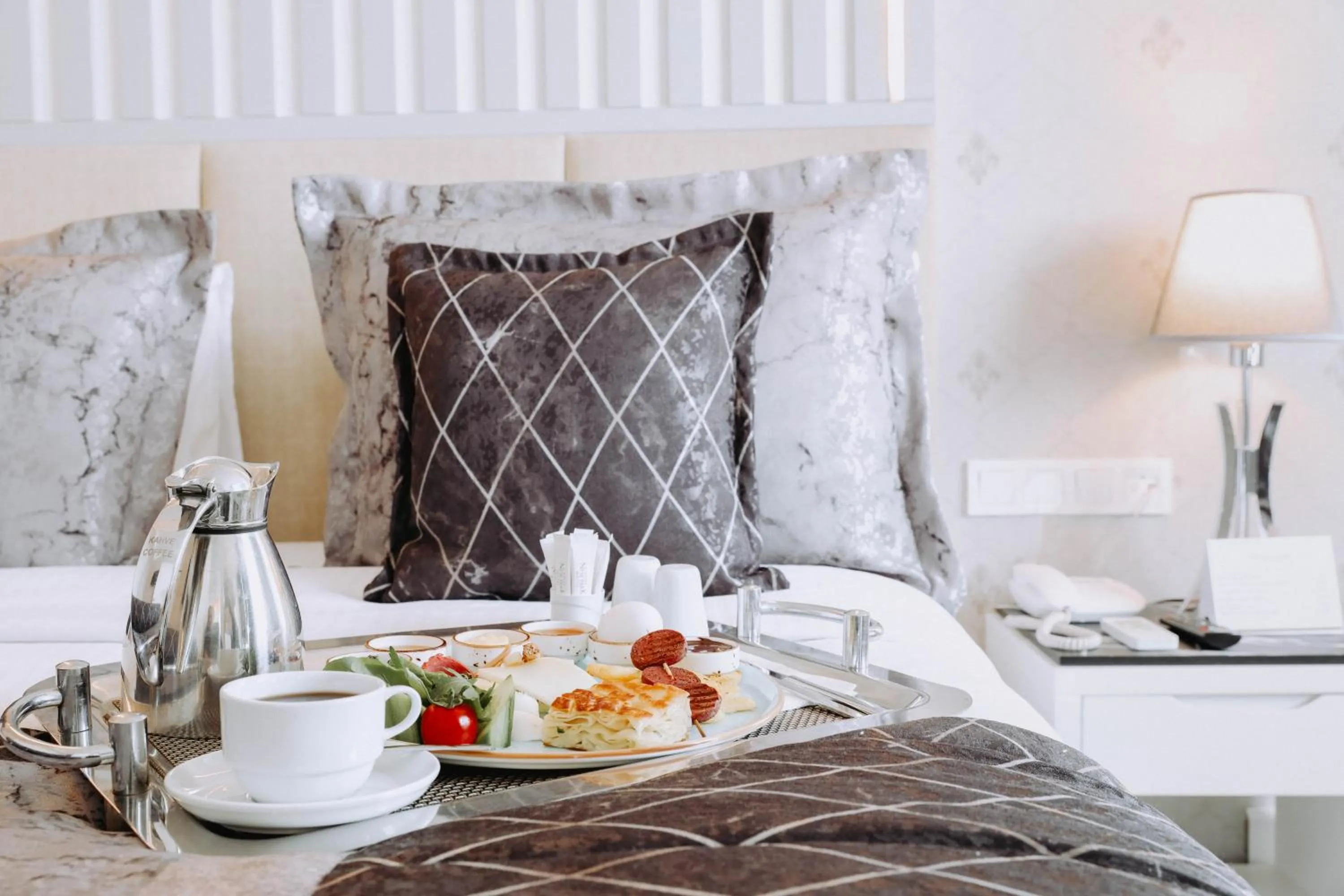 Bed in New Park Hotel