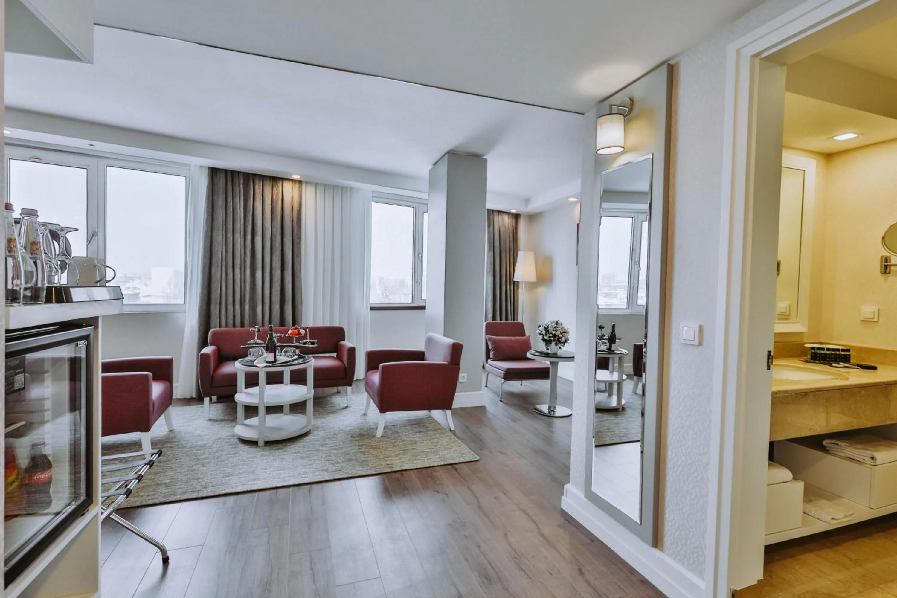 Living room in New Park Hotel