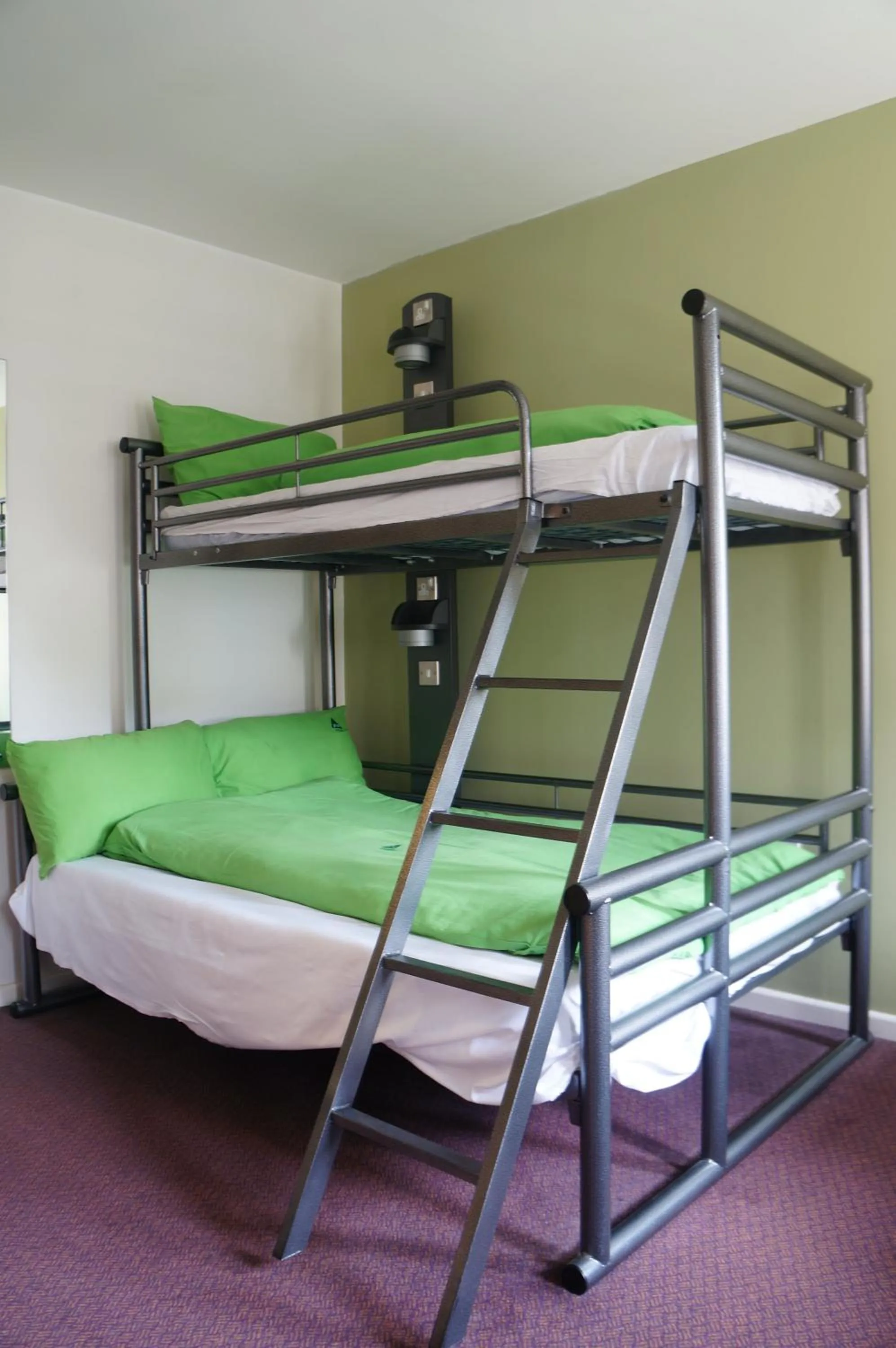 bunk bed in YHA Conwy