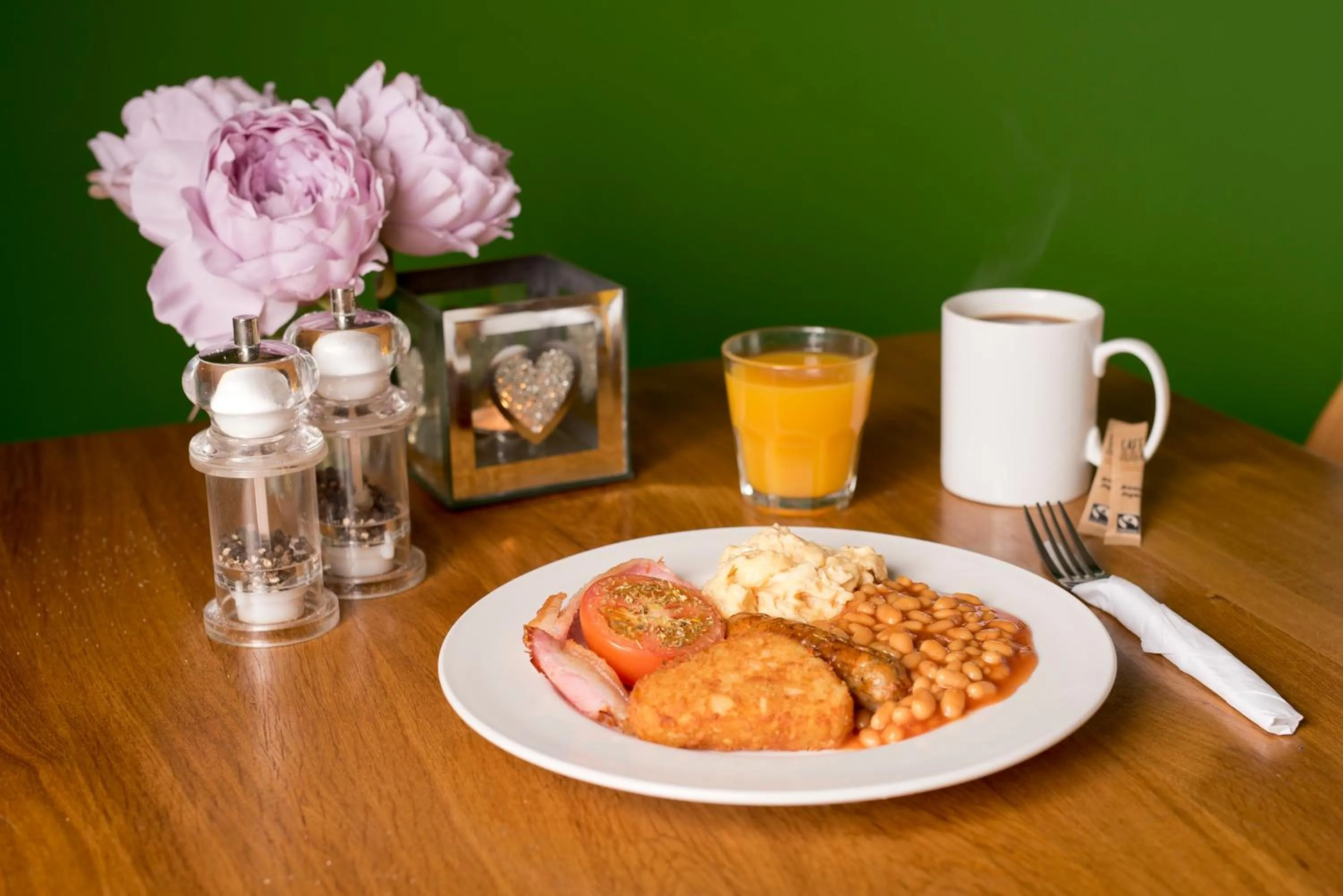 Breakfast in YHA Stratford-Upon-Avon