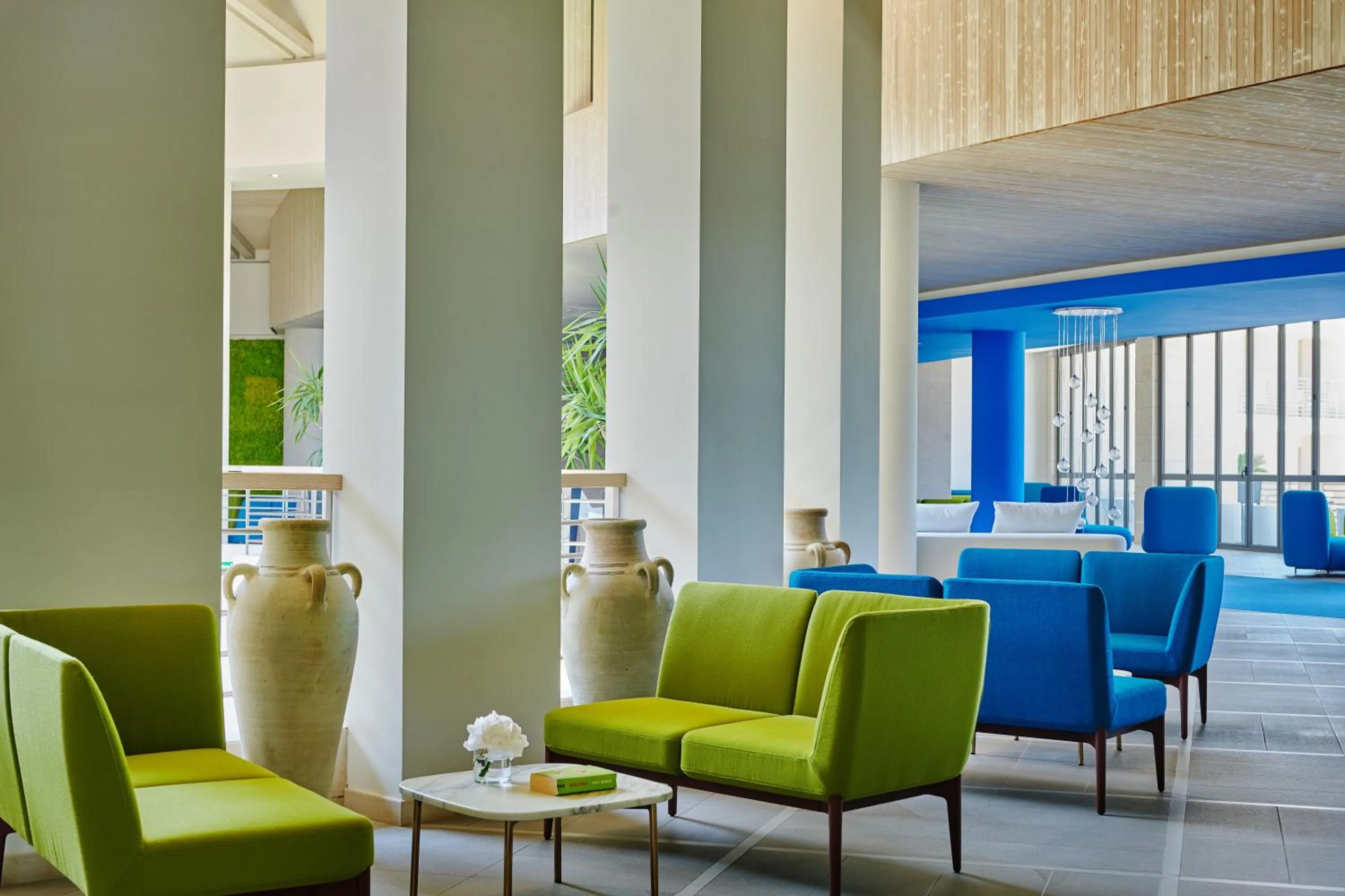 Lounge or bar in Capovaticano Resort Thalasso Spa