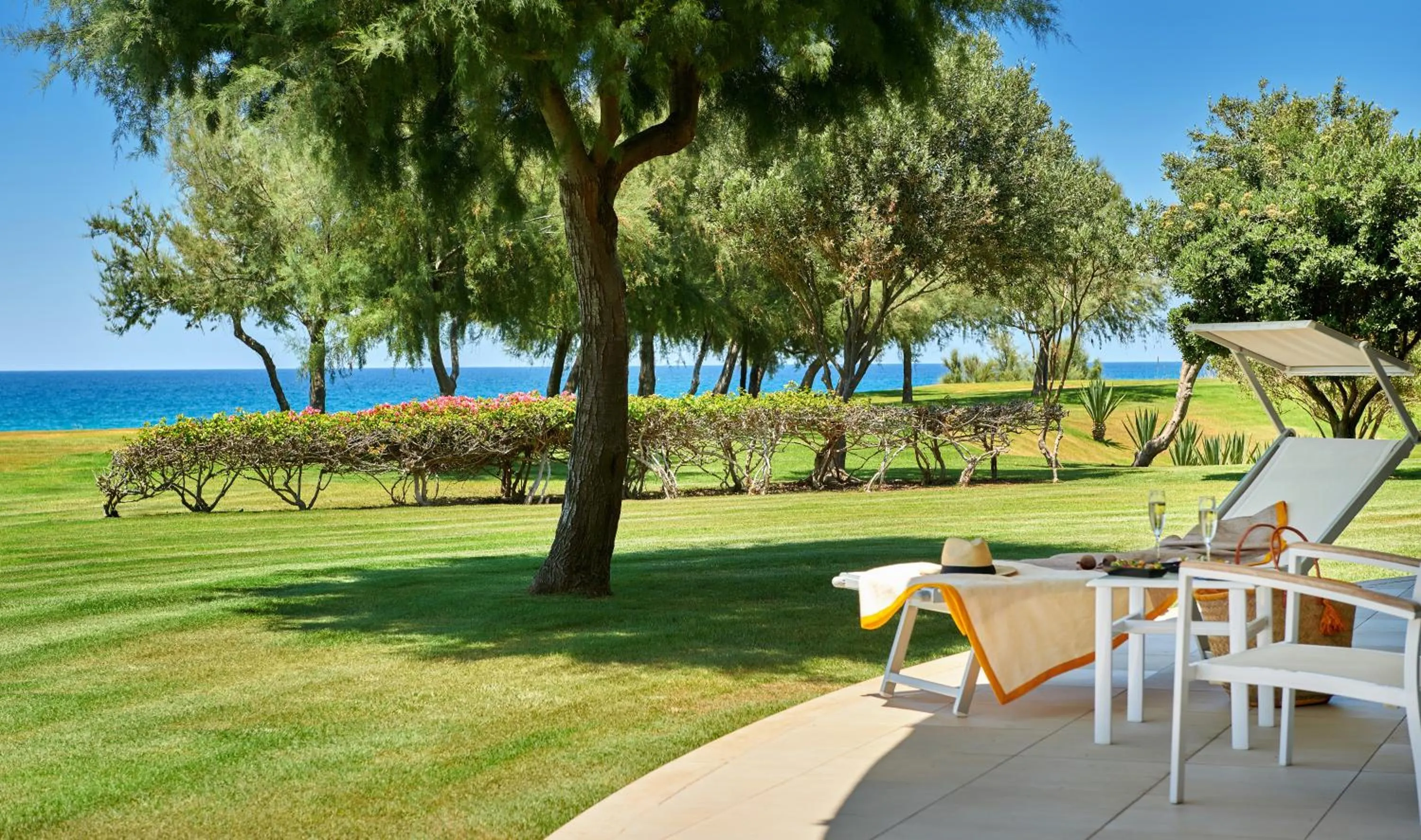 Garden in Capovaticano Resort Thalasso Spa