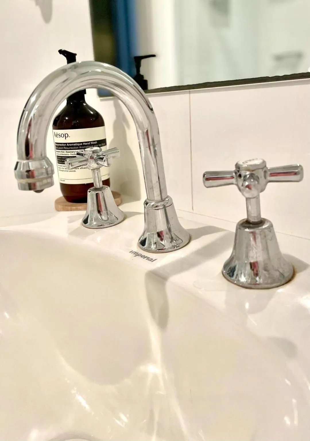 Bathroom in Edge17 Waterfront Apartment, plus Cottage with Garden View - Port Fairy