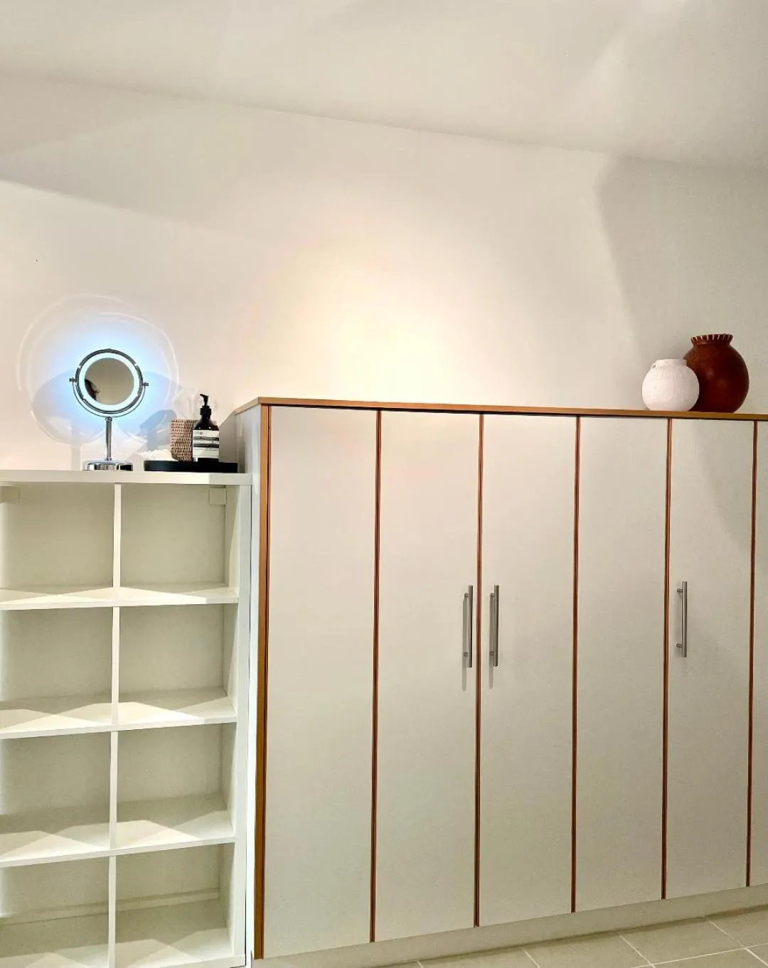 wardrobe in Edge17 Waterfront Apartment, plus Cottage with Garden View - Port Fairy