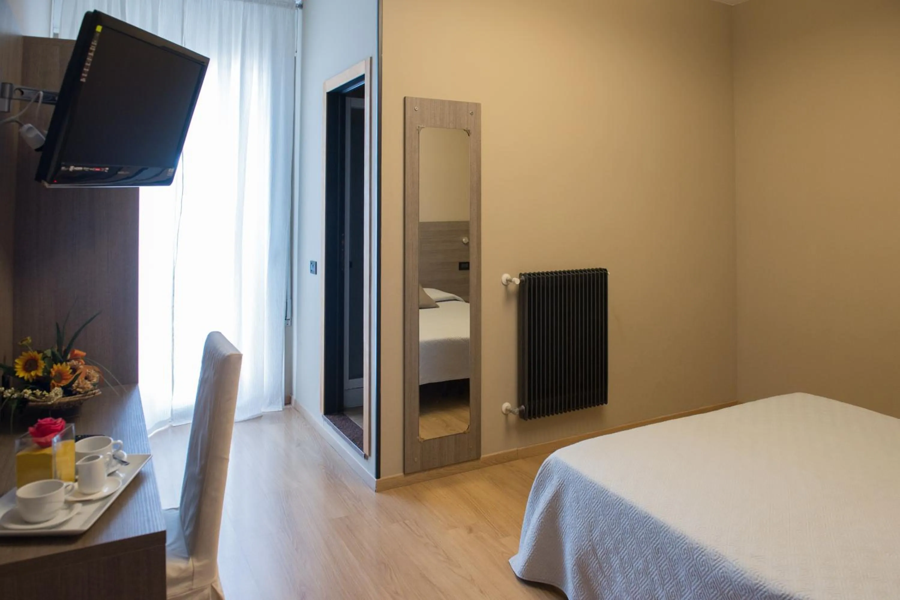 Day, Bed in Albergo Grappolo D'oro