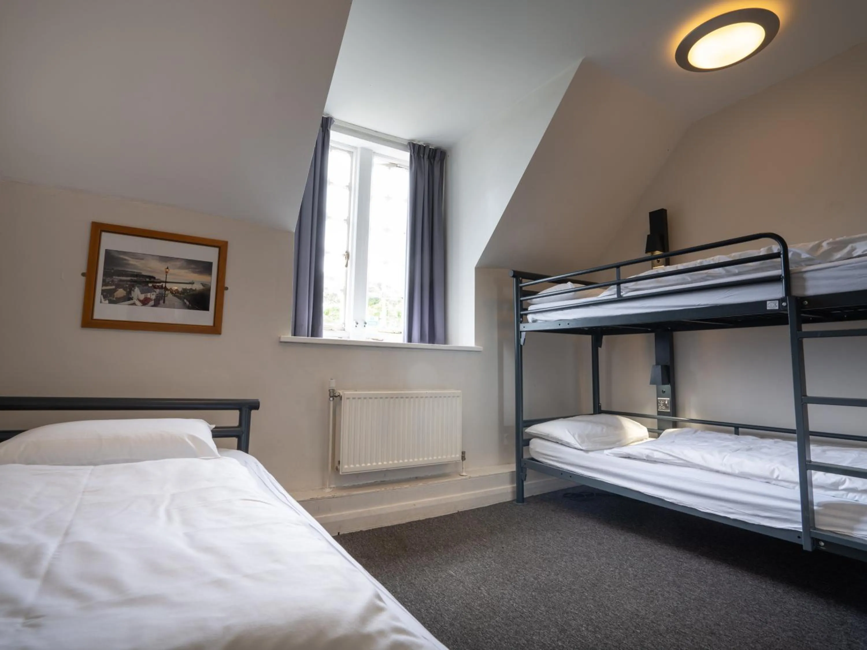 Bedroom, Bed in YHA Whitby