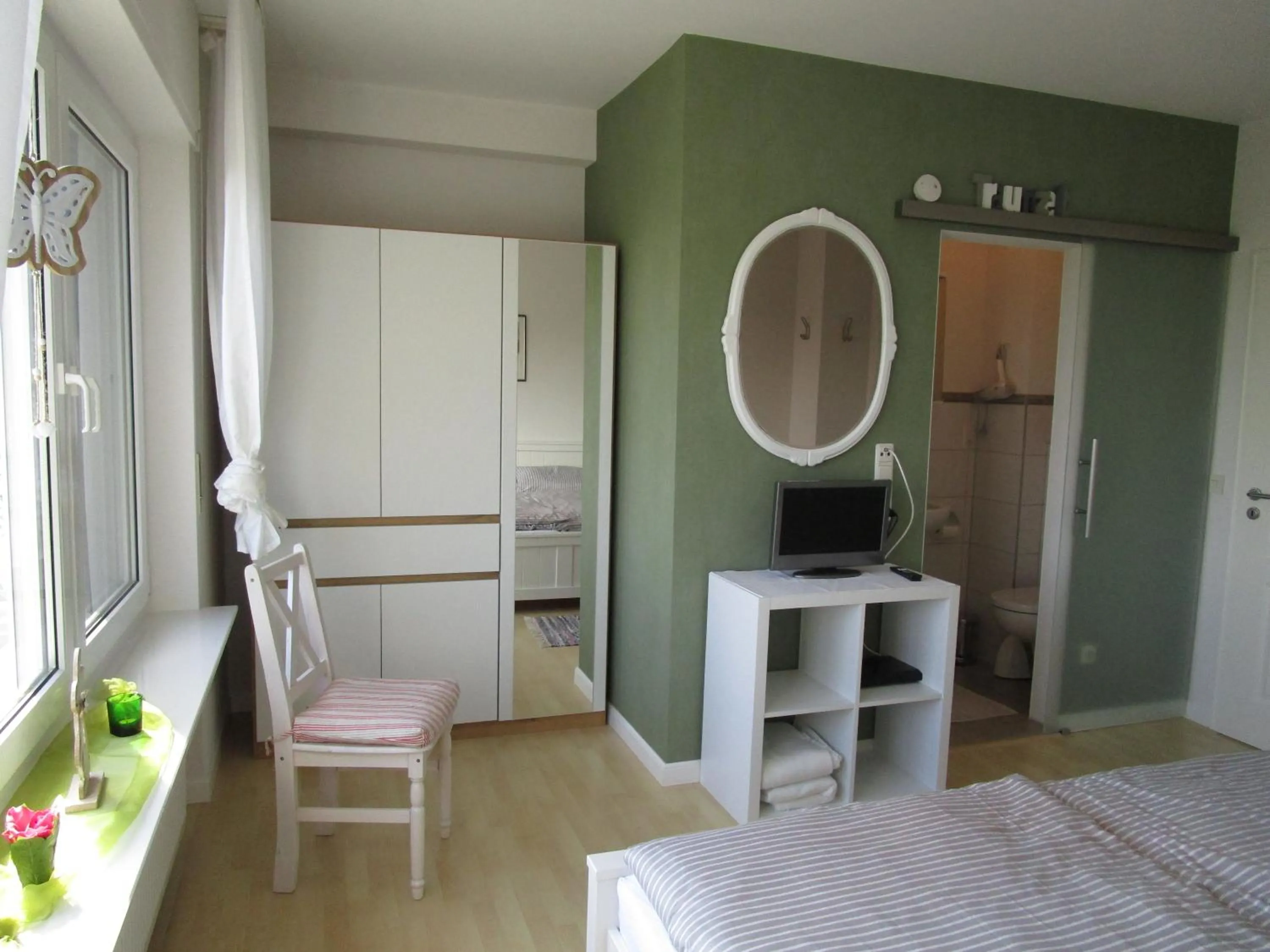 Photo of the whole room, Bed in Pension Kölzer