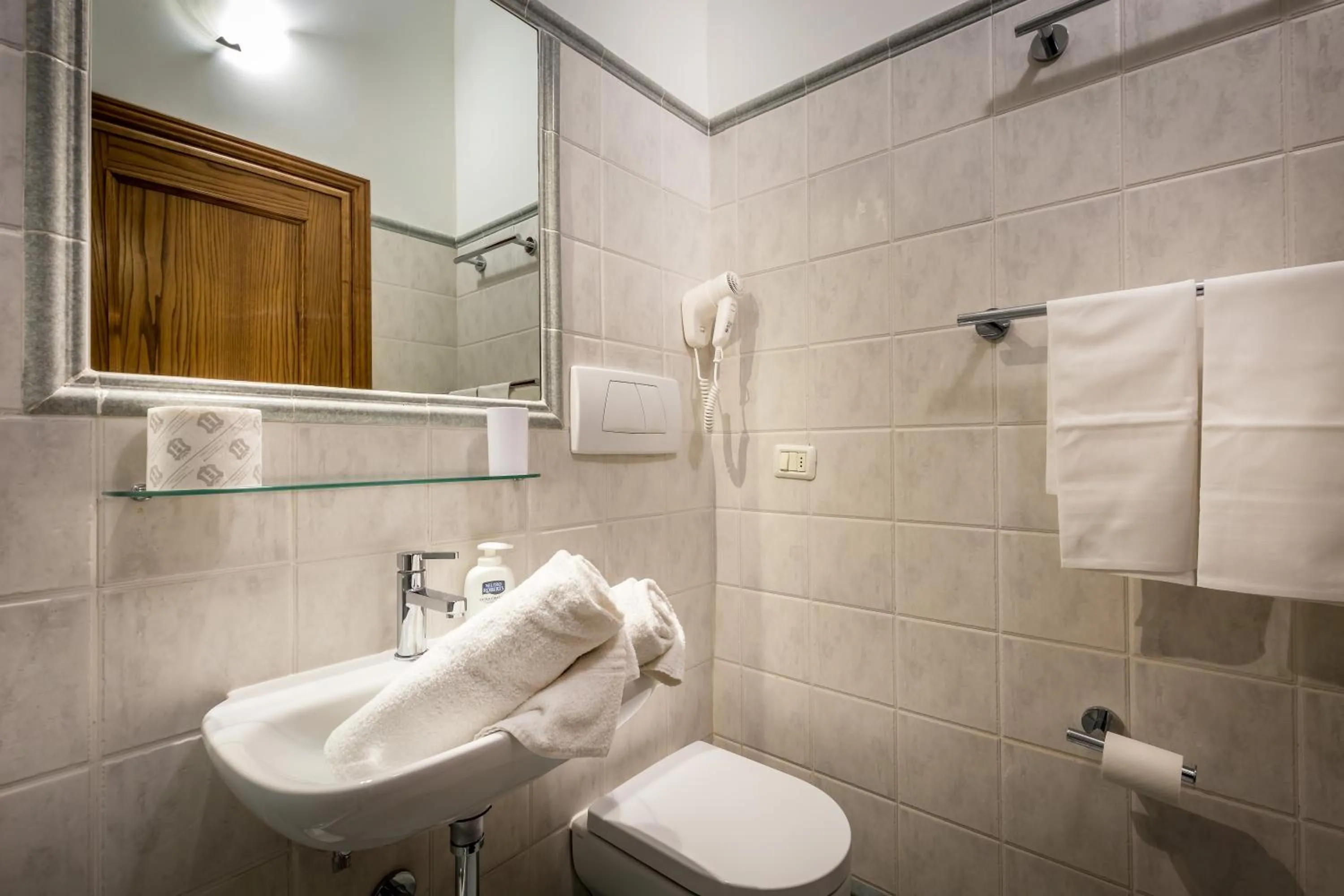 Shower in B&B Antiche Armonie