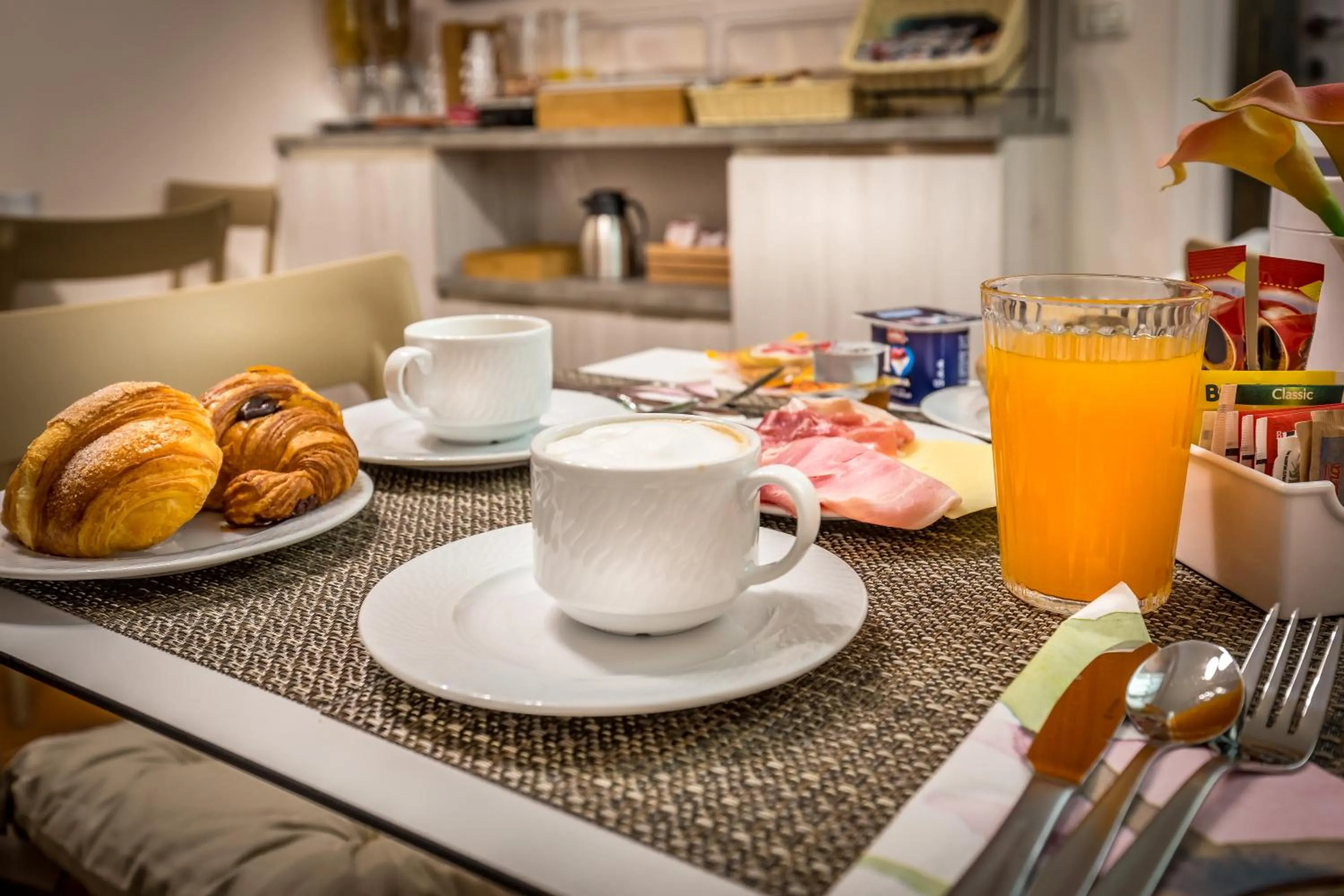 Buffet breakfast in B&B Antiche Armonie