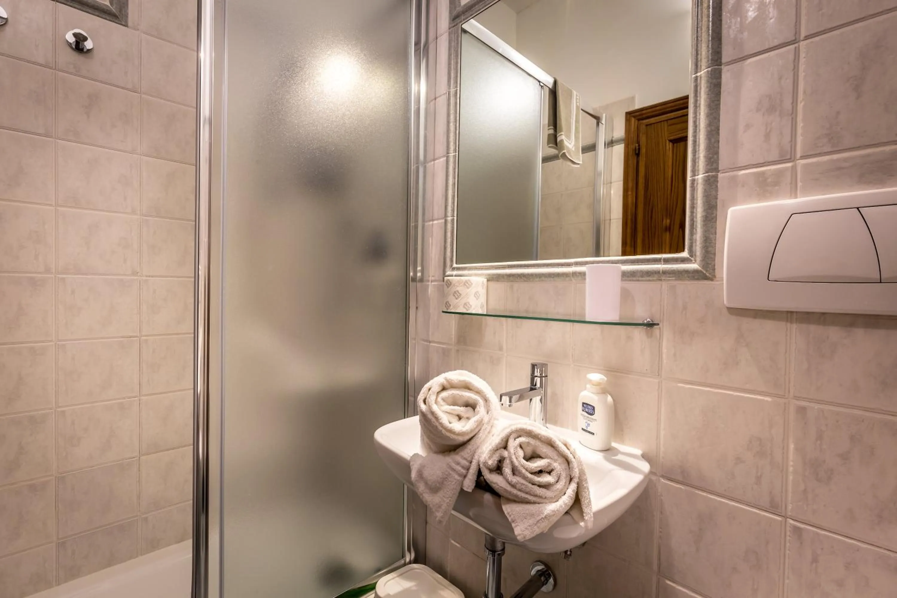 Shower in B&B Antiche Armonie