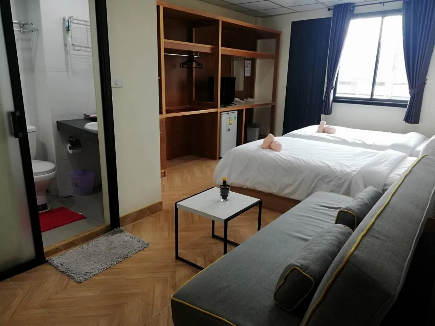 Bed in Double D Rooms & Cafe