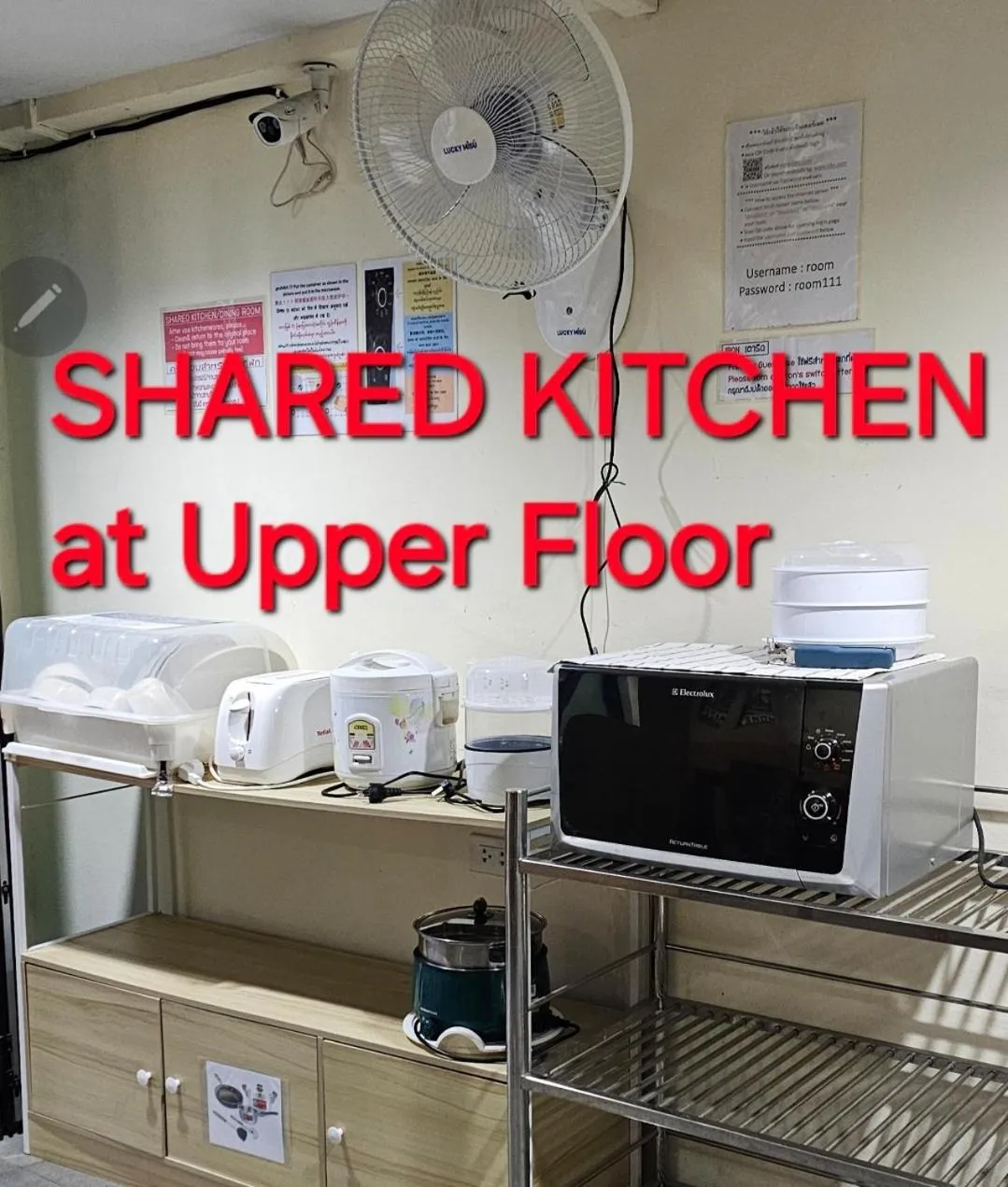 Double D Rooms & Cafe