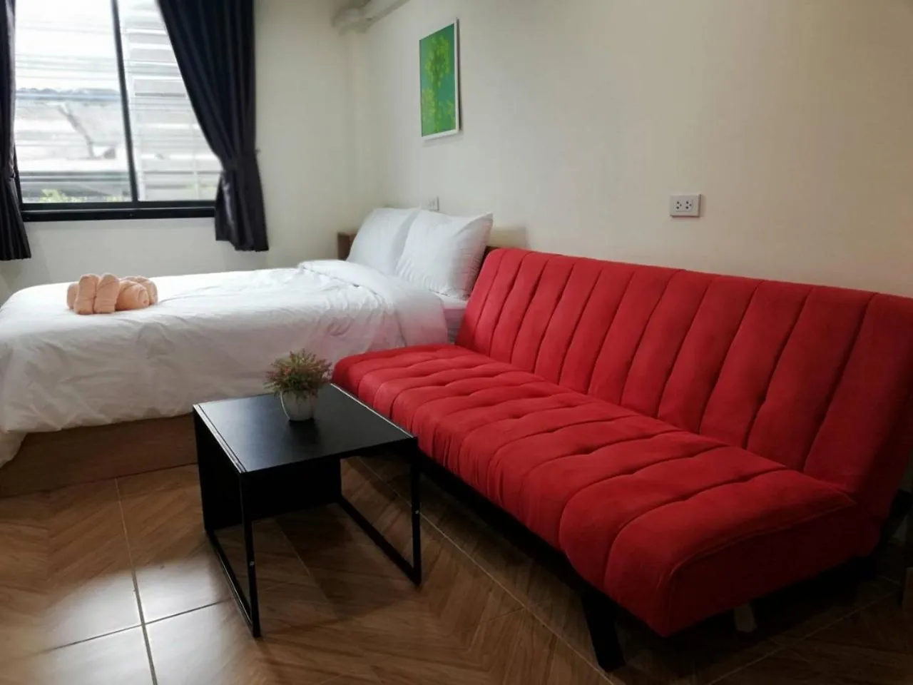 Bed in Double D Rooms & Cafe