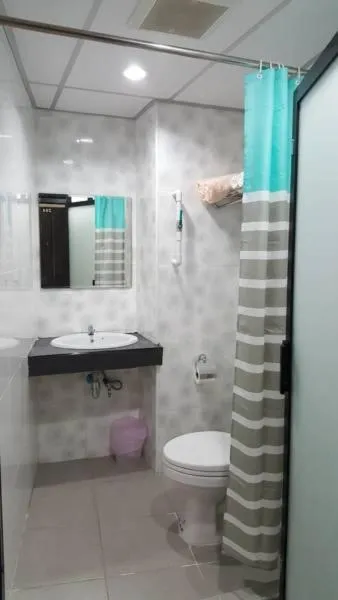 Double D Rooms & Cafe