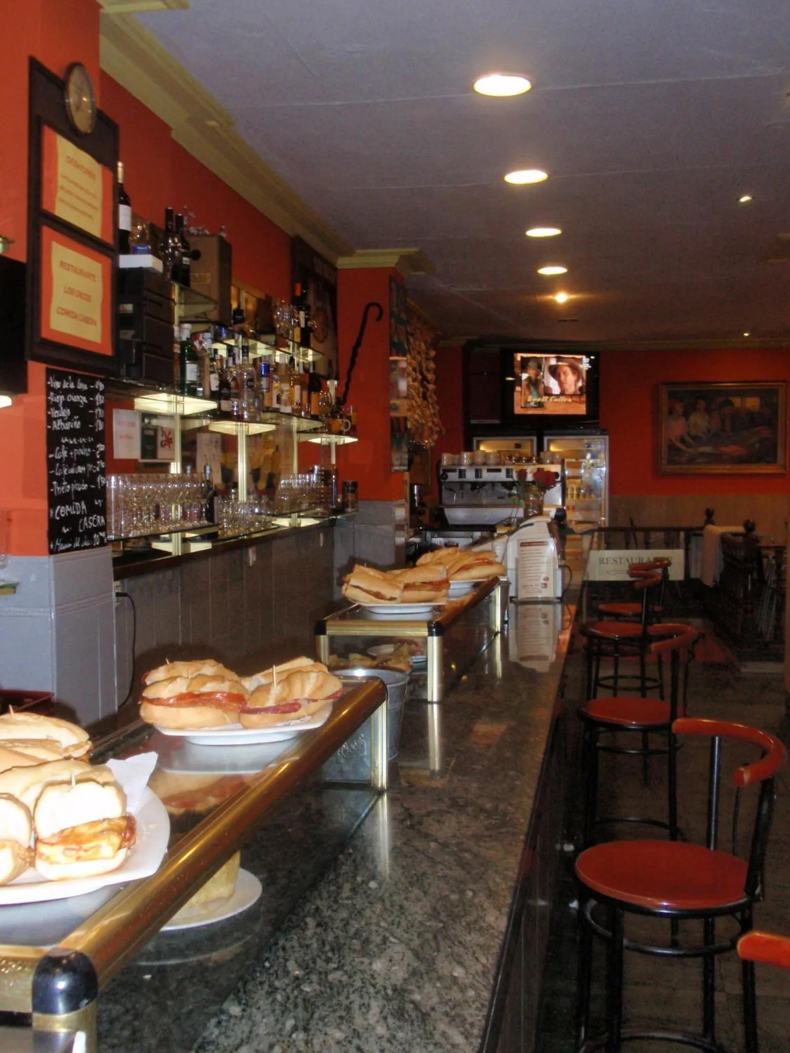 Restaurant/places to eat in Favila Oviedo