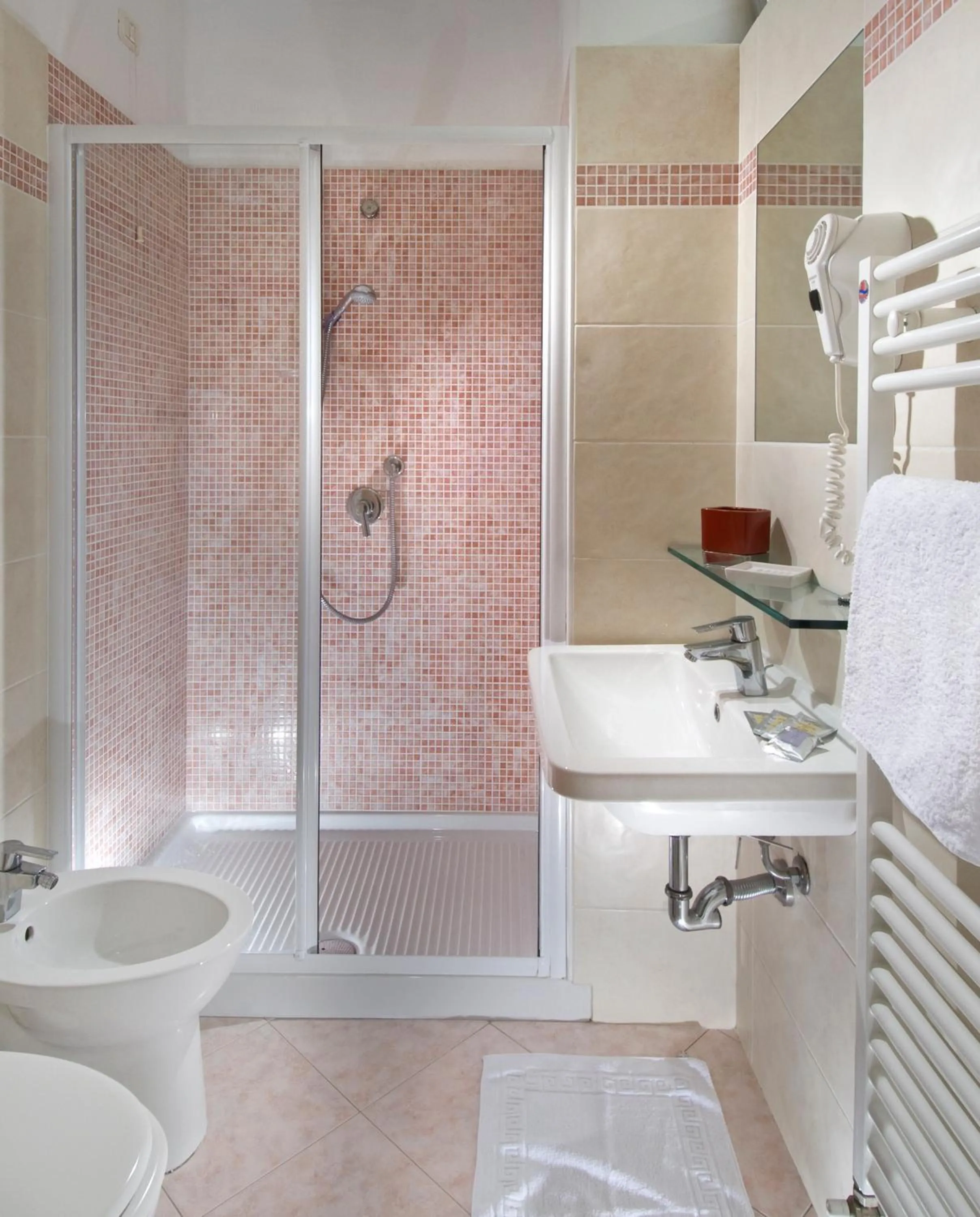 Shower in Hotel Locanda Rosy