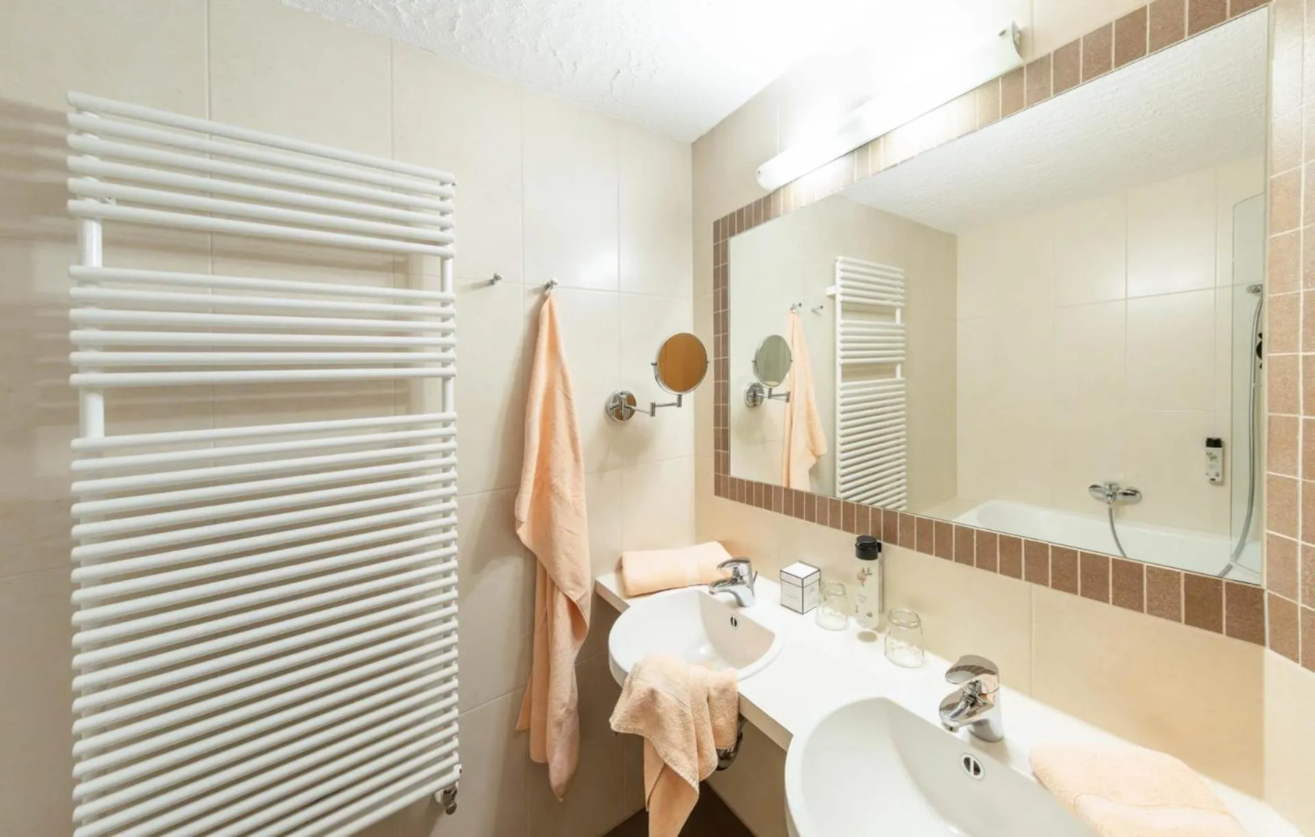 Bathroom in Hotel Schranz - Ski In & Ski Out