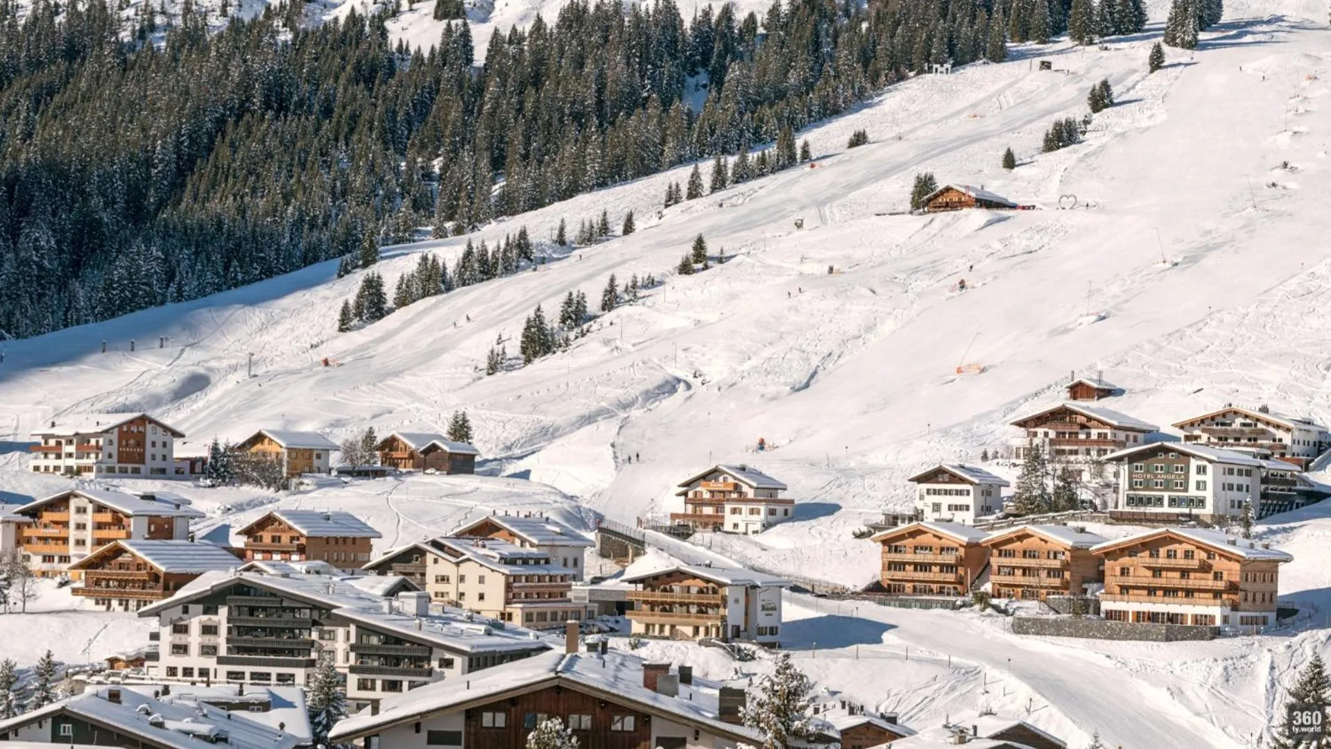 Property building in Hotel Schranz - Ski In & Ski Out