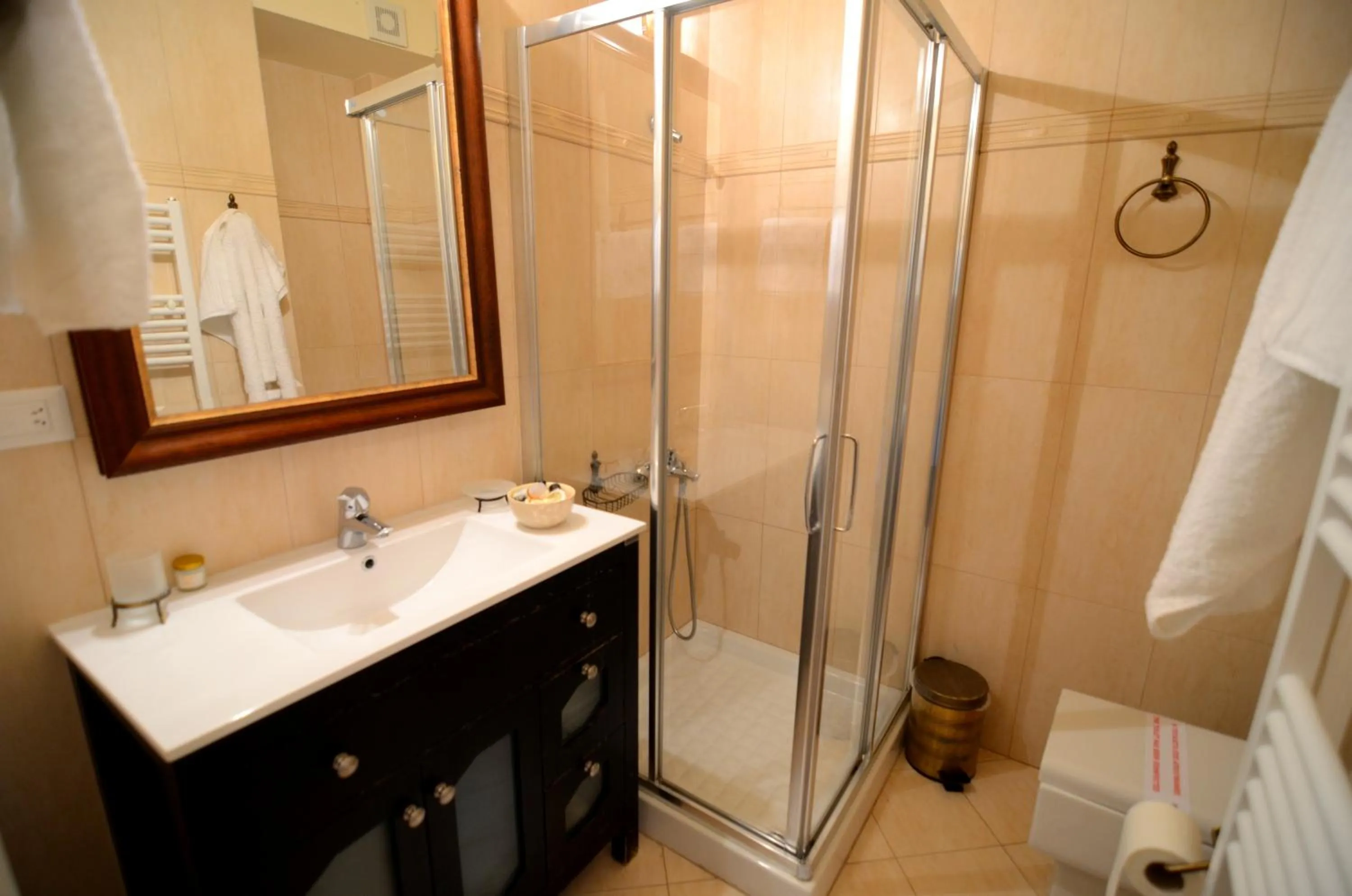 Bathroom in Korina Gallery Hotel