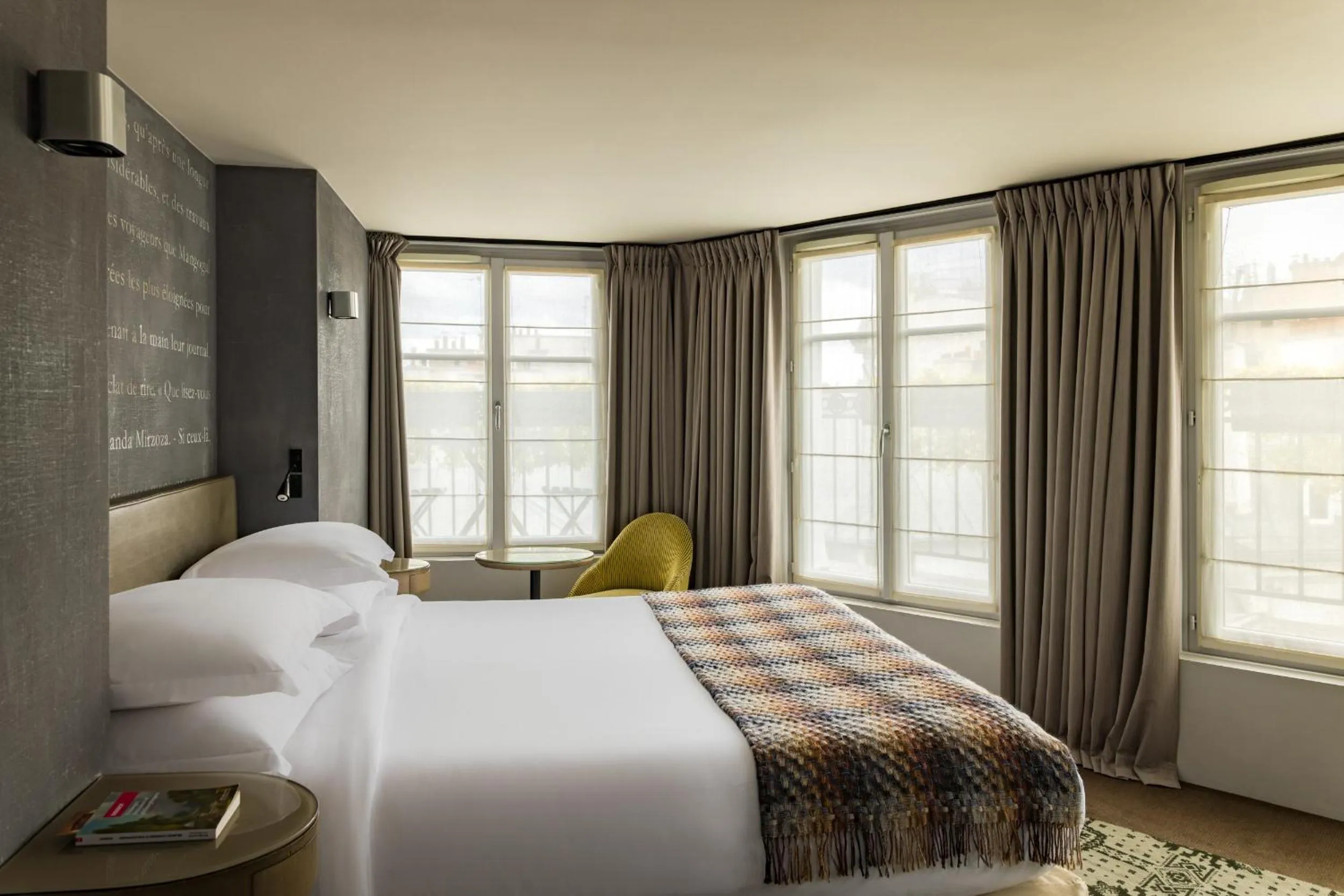 Bedroom, Bed in Le Pavillon des Lettres