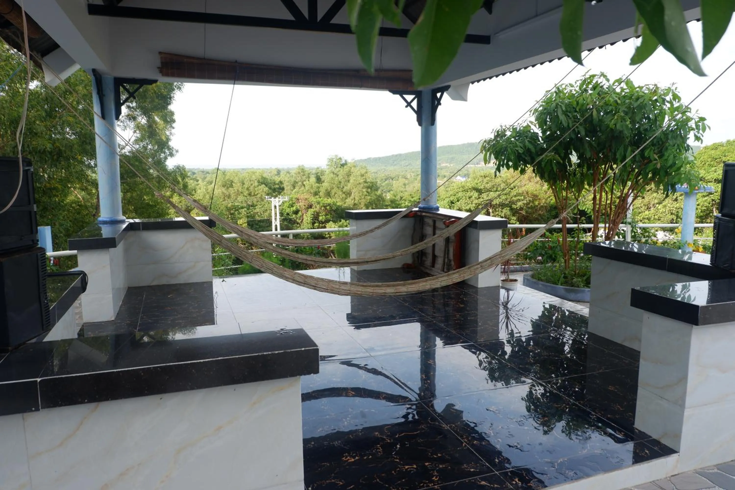 Family in Hanh Mai Hotel