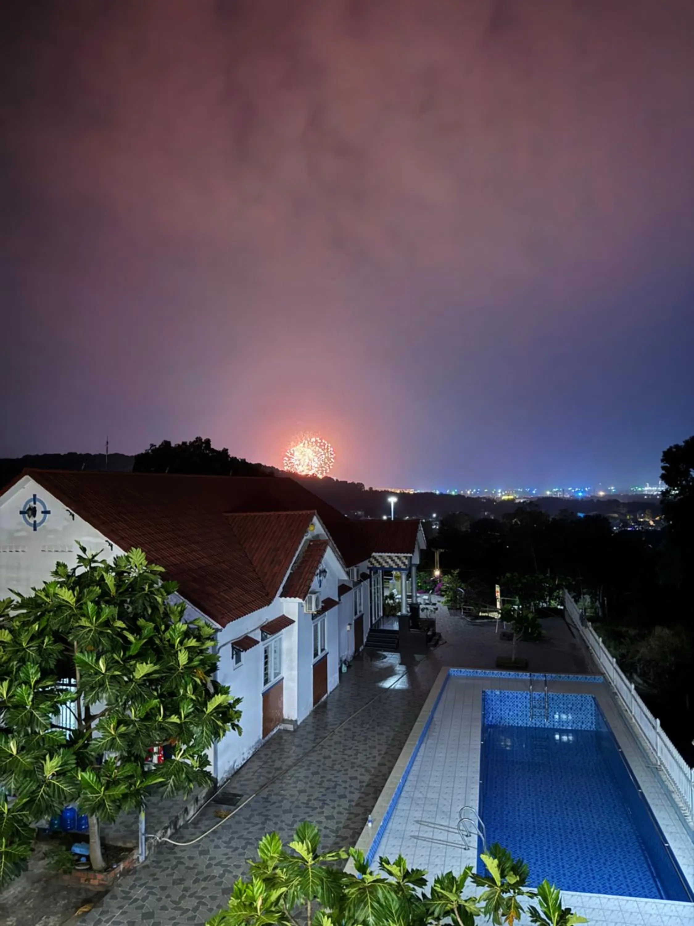 Swimming pool in Hanh Mai Hotel
