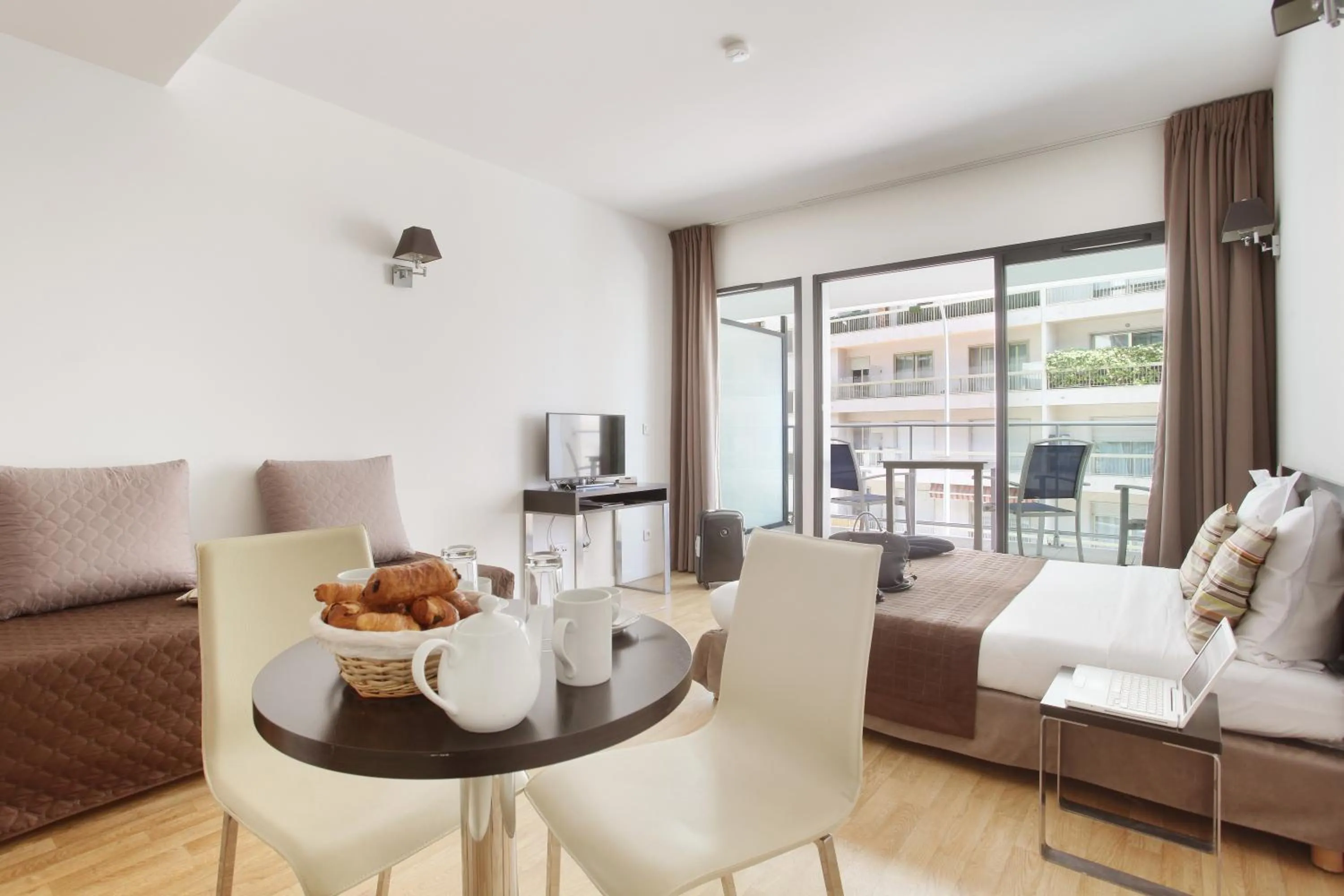 Bedroom in Appart'hôtel Odalys City - Monaco Les Hauts de la Principauté