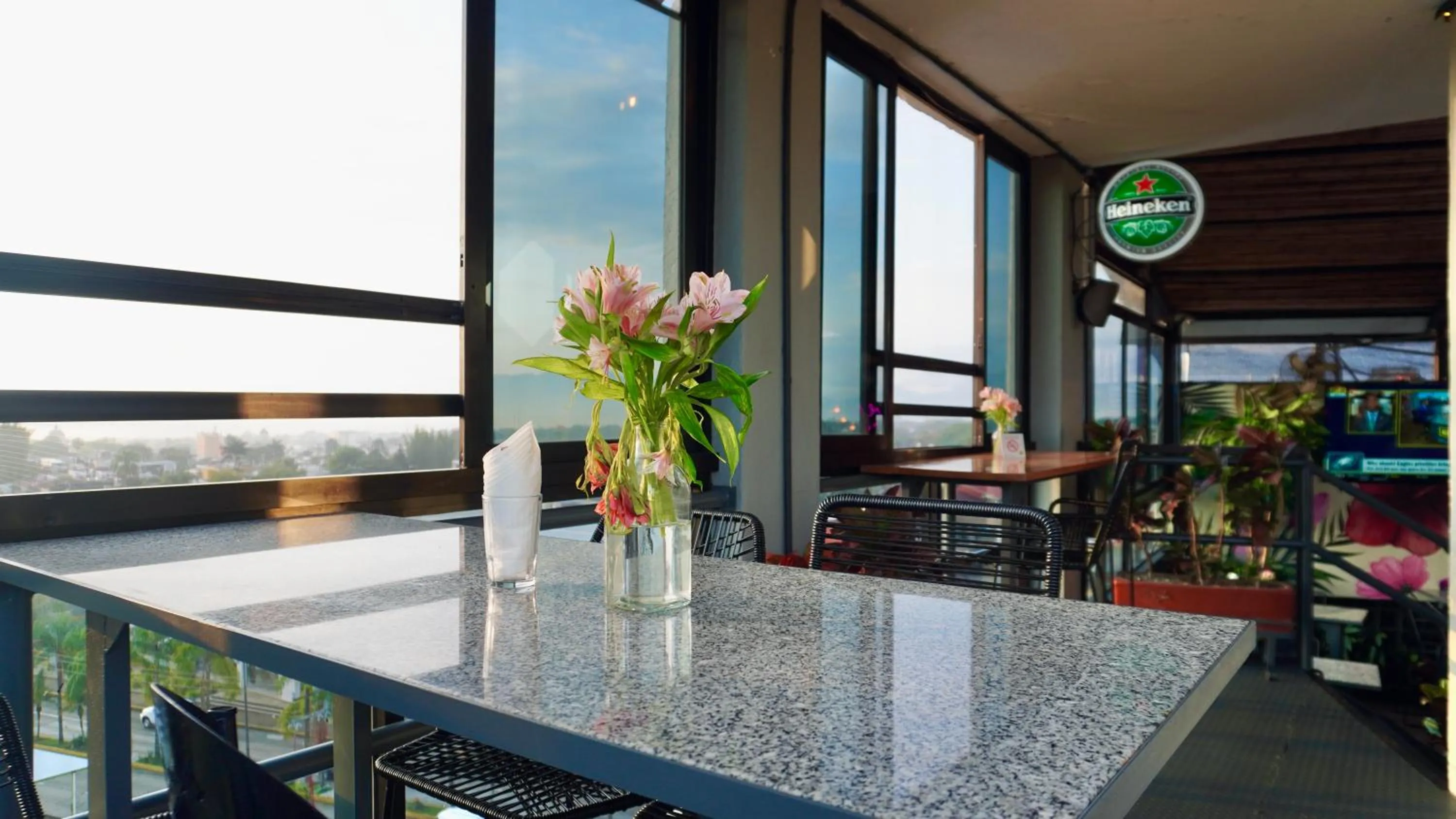 Restaurant/places to eat in Comfort Inn Cordoba