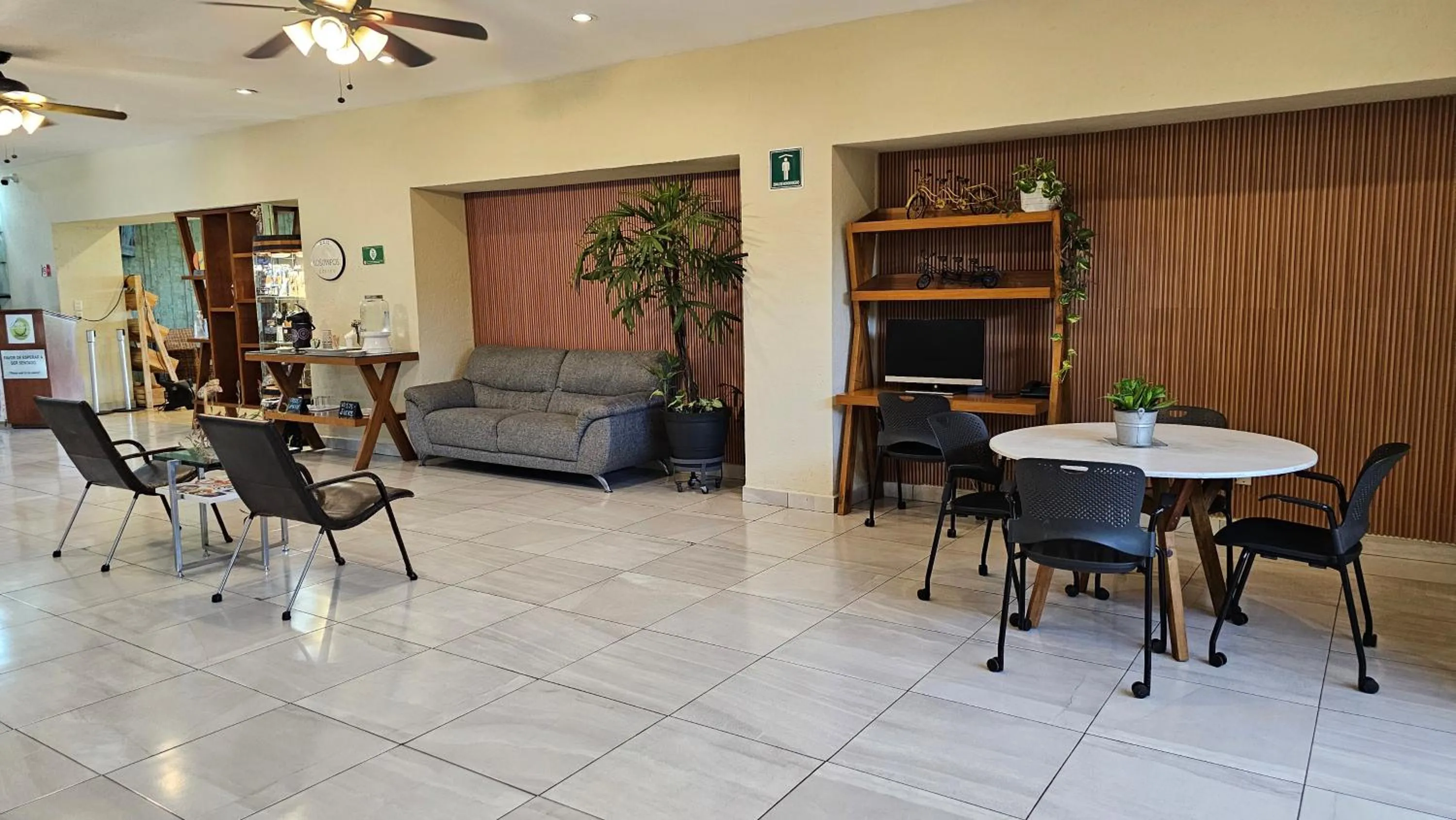 Lobby or reception in Comfort Inn Cordoba