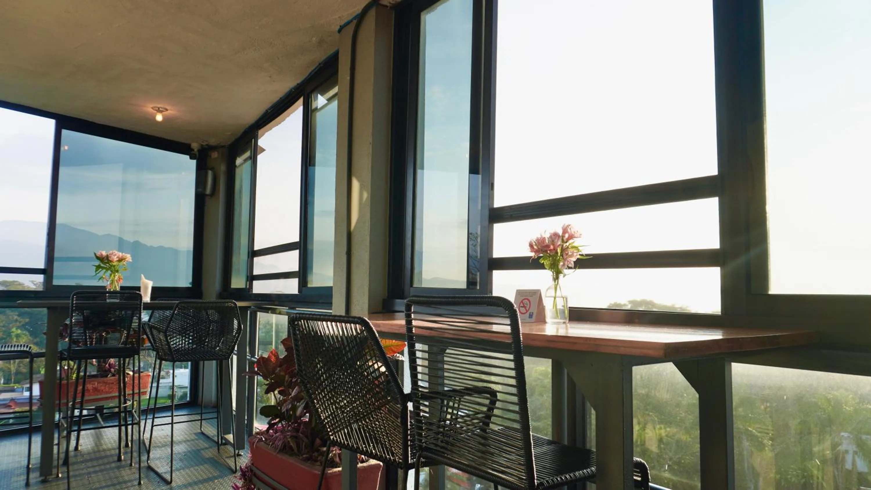 Restaurant/places to eat in Comfort Inn Cordoba