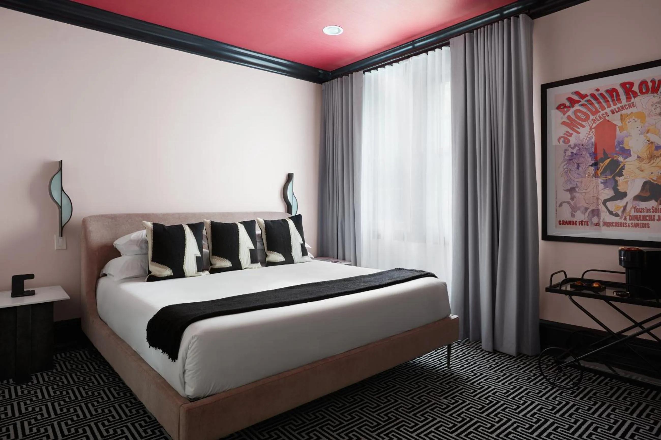 Bed in The Franklin on Rittenhouse, A Boutique Hotel