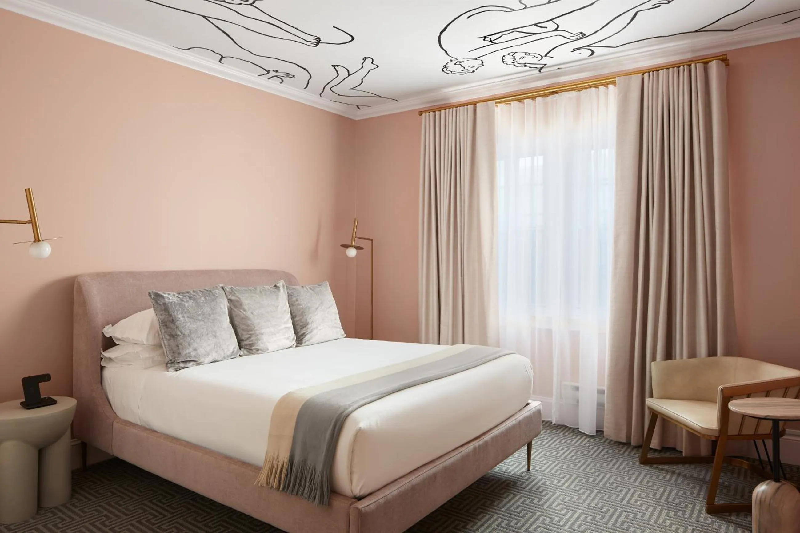 Bed in The Franklin on Rittenhouse, A Boutique Hotel