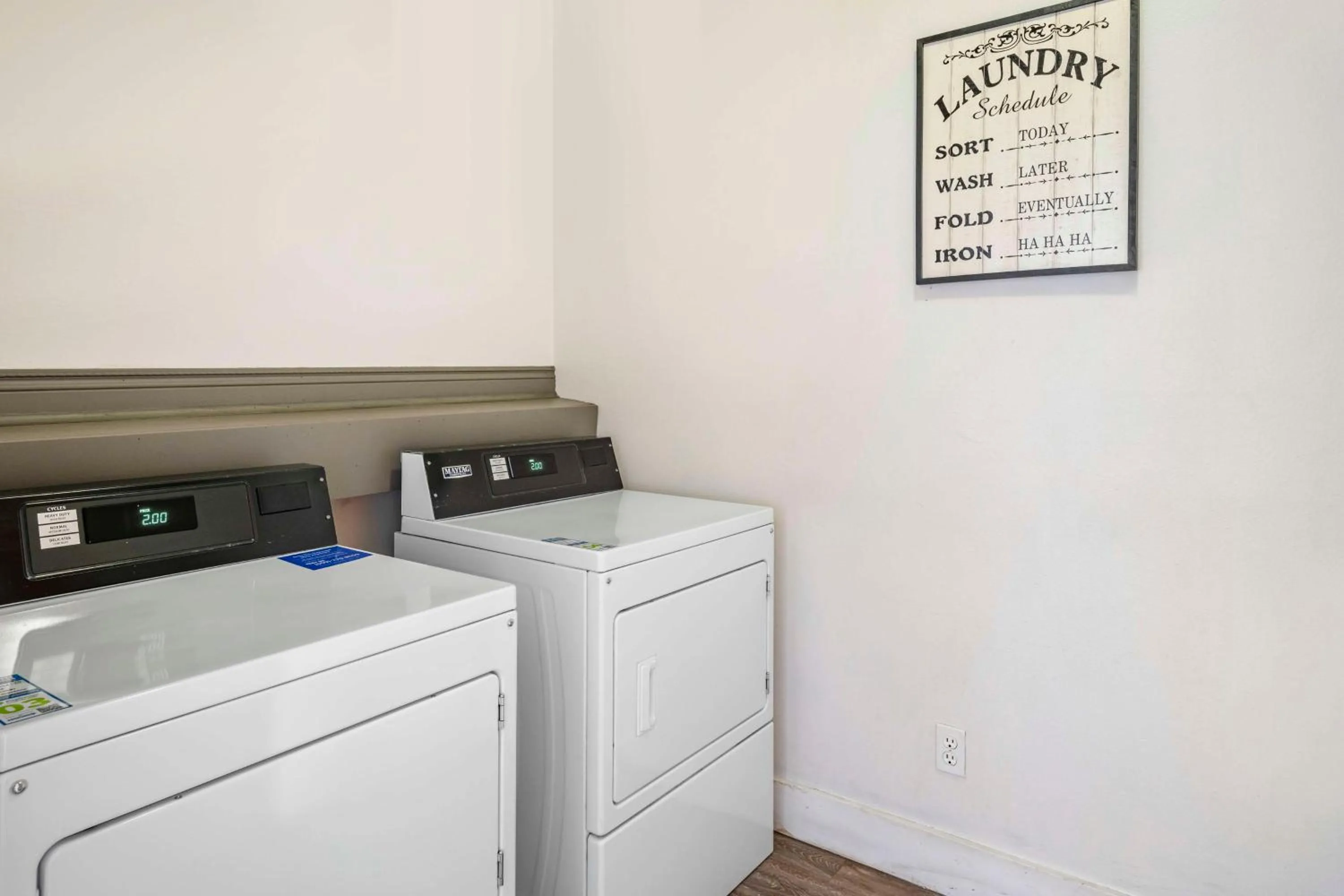 laundry in Best Western PLUS Peppertree Airport Inn
