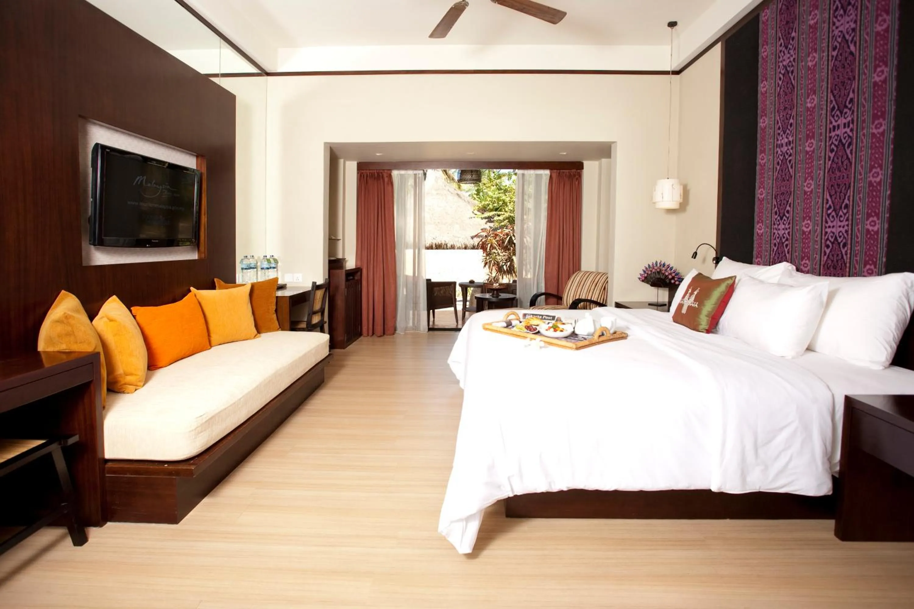 Balcony/Terrace, Bed in Novotel Lombok Resort & Villas