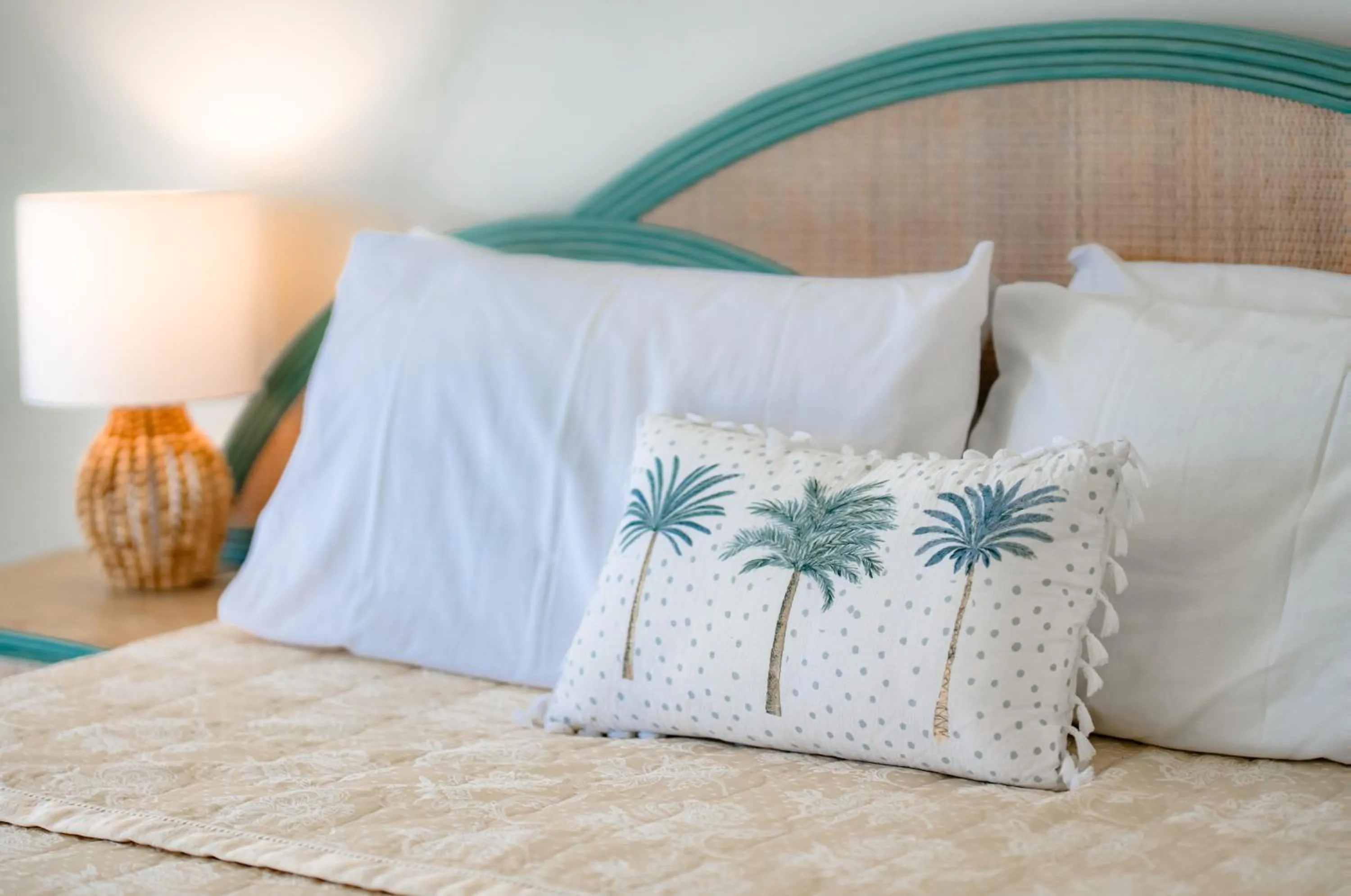 Bedroom, Bed in Talisman Beachside Broadbeach