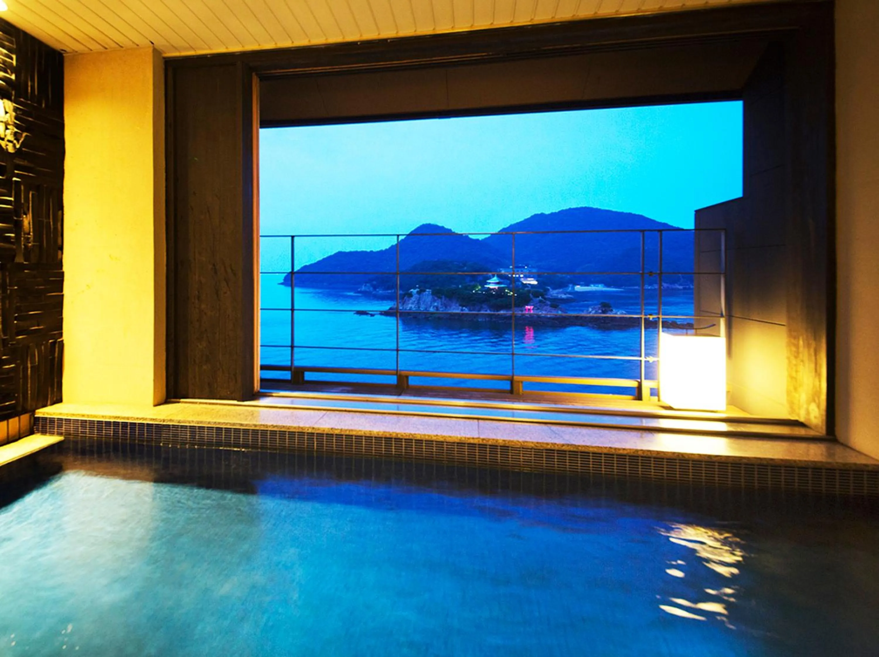 Hot Spring Bath in Migiwatei Ochi Kochi