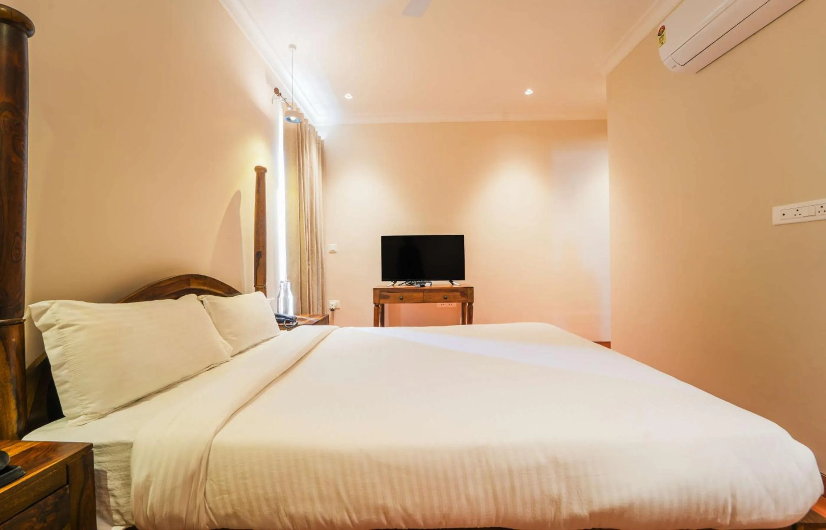Bed in R41-A Boutique Hotel In Jaipur Vaishali Nagar