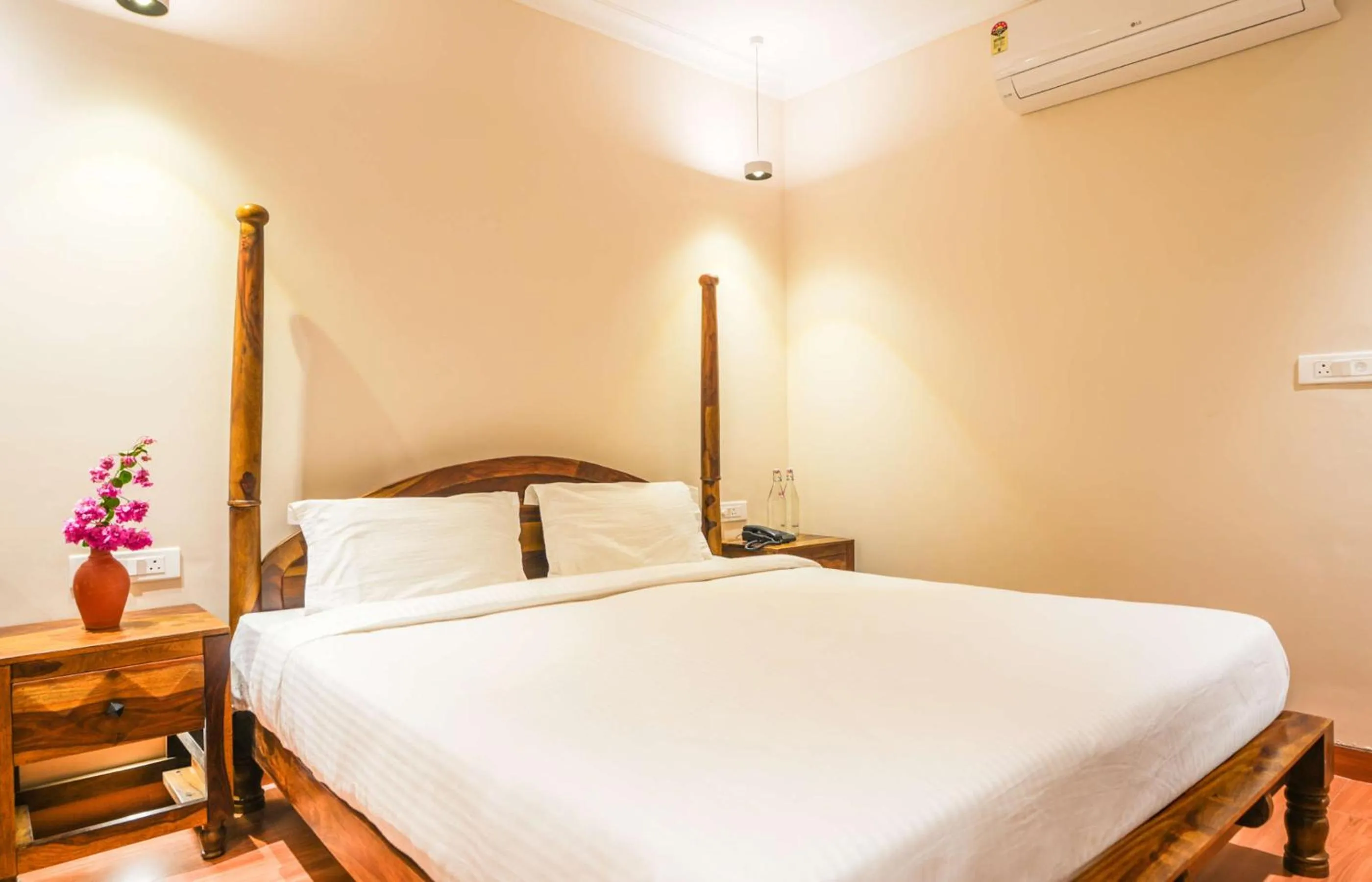 Bed in R41-A Boutique Hotel In Jaipur Vaishali Nagar
