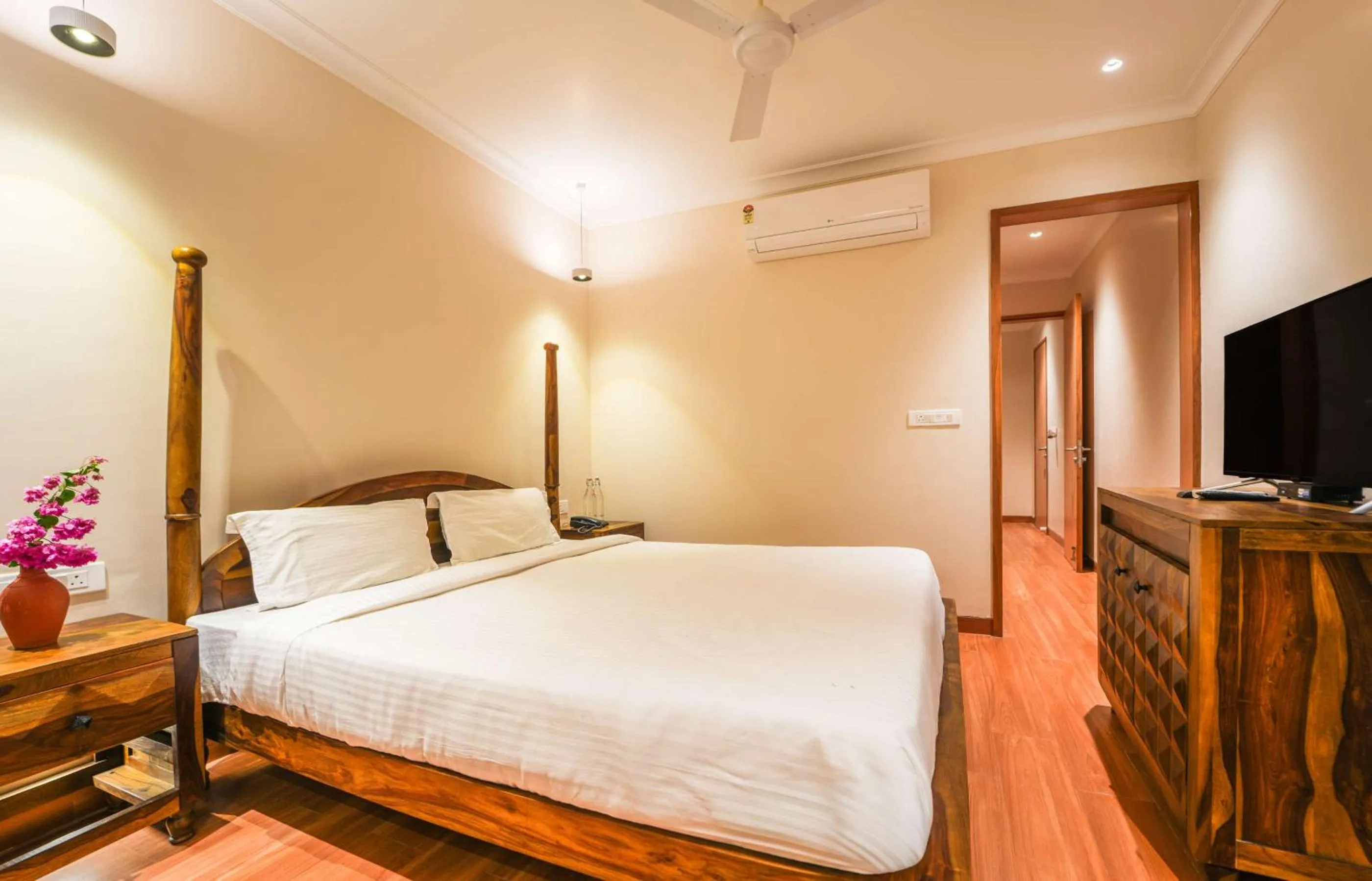 Bed in R41-A Boutique Hotel In Jaipur Vaishali Nagar