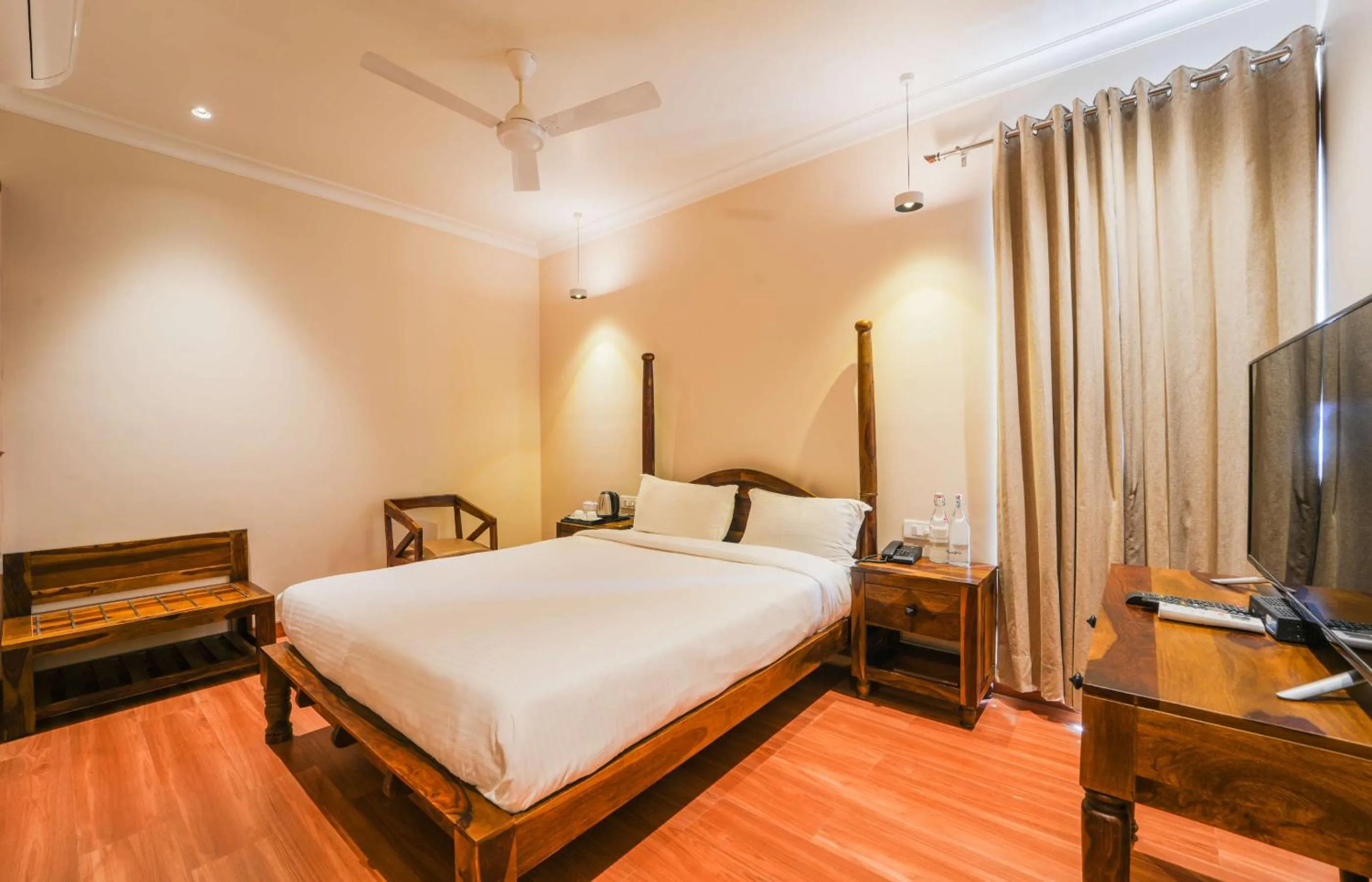 Bed in R41-A Boutique Hotel In Jaipur Vaishali Nagar